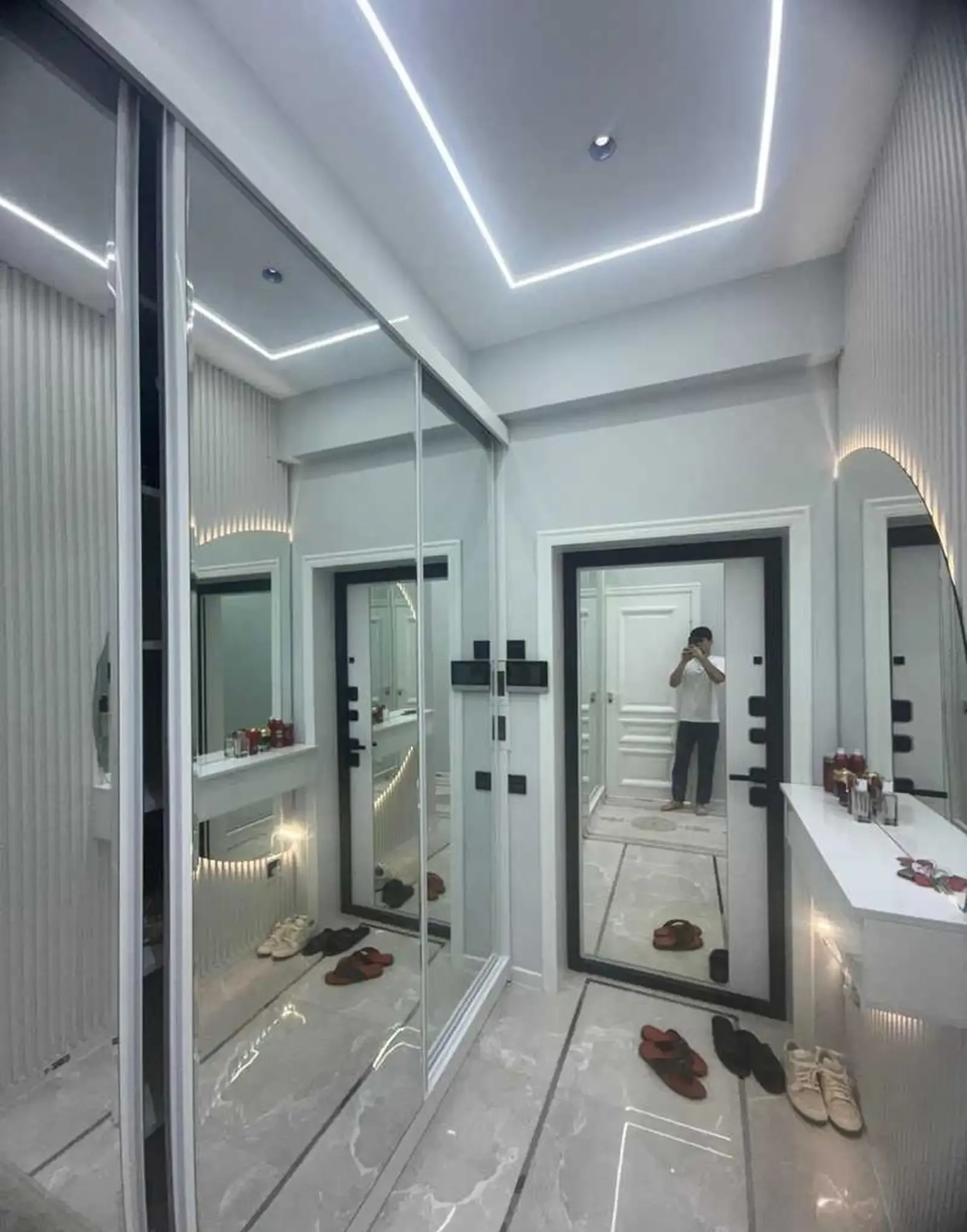 2-комн. квартира, 9 этаж, 66м², Танка
