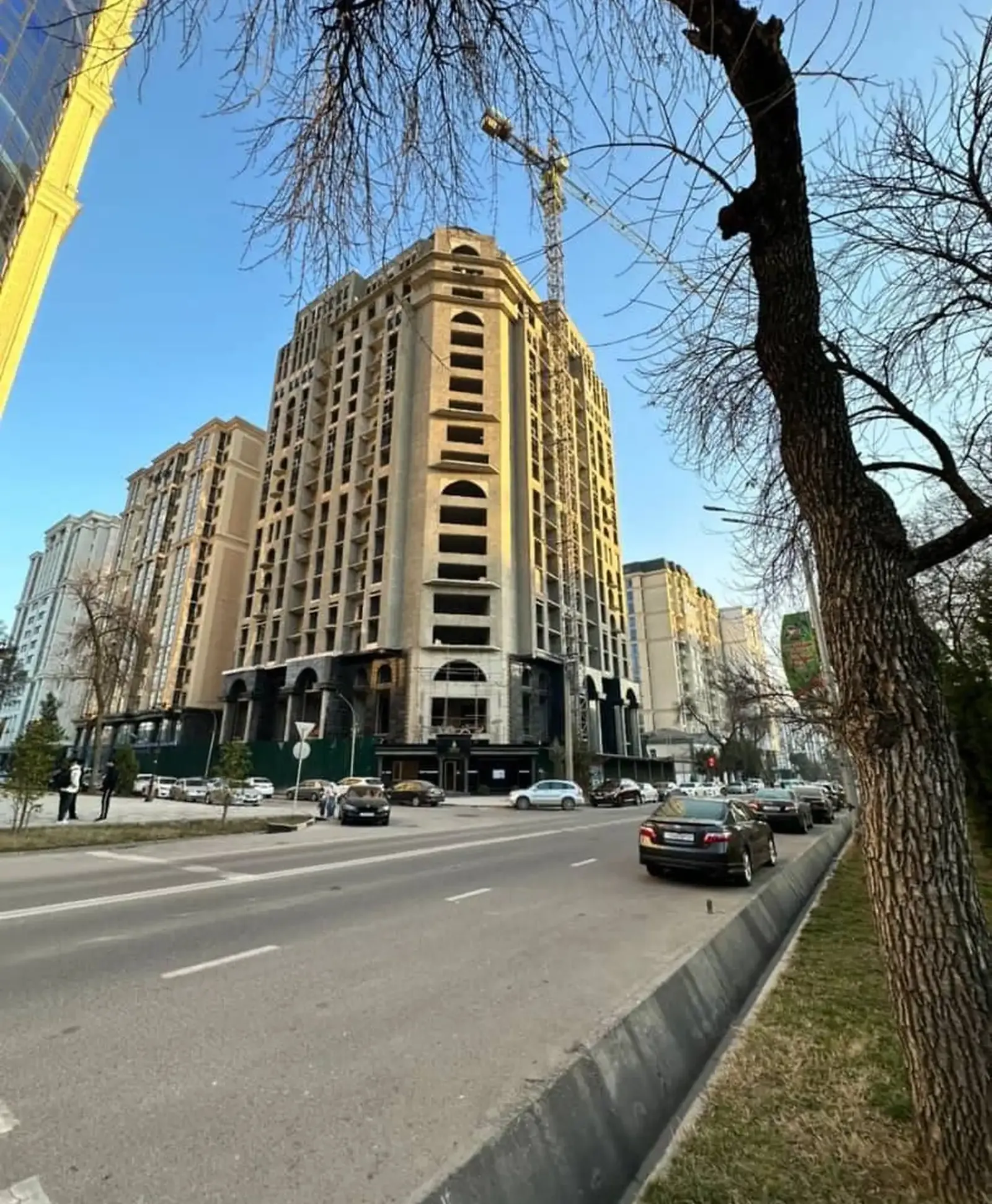 3-комн. квартира, 13 этаж, 115 м², Шохмансур