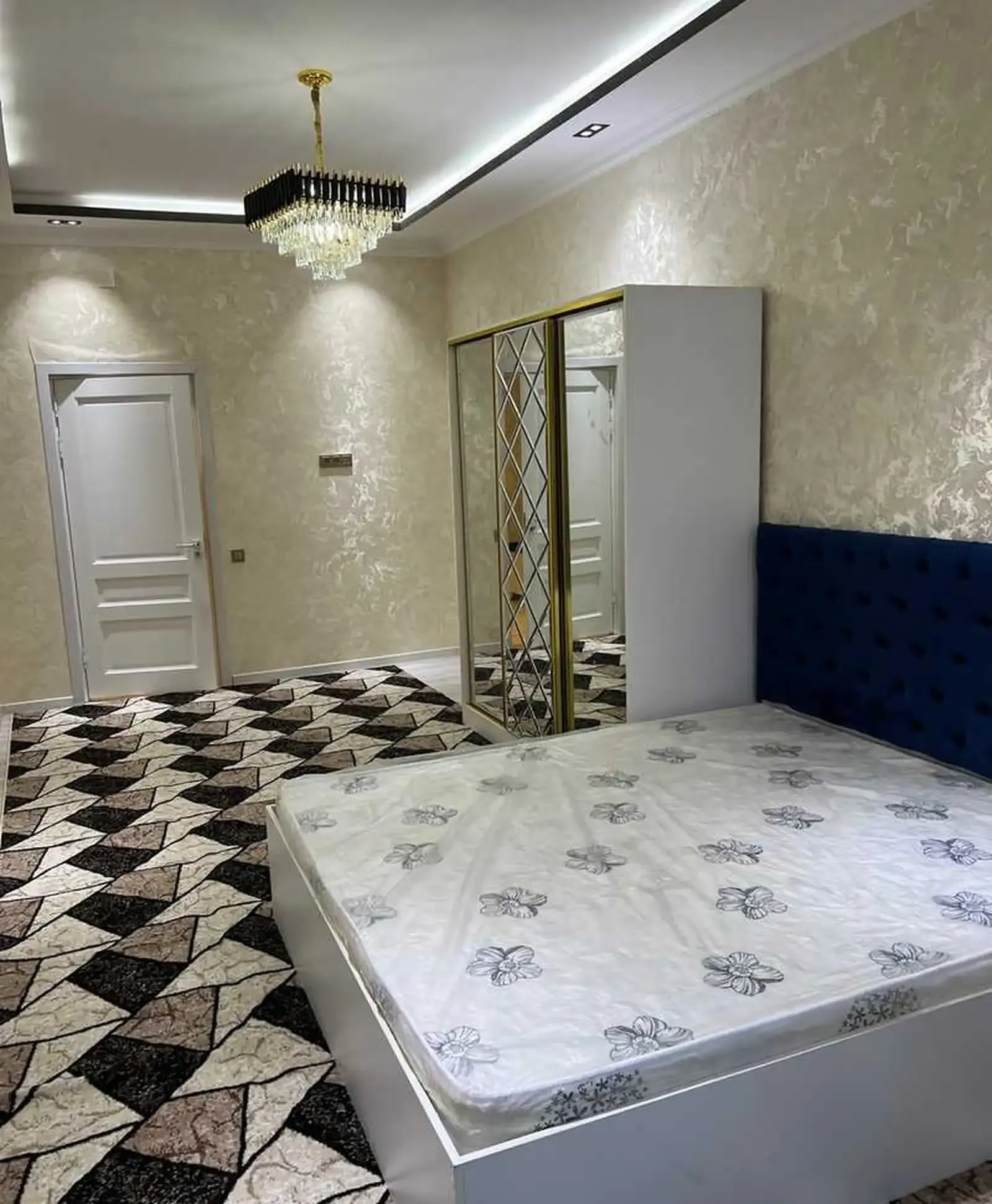 2-комн. квартира, 13 этаж, 76м², Скорая помощь, Шохмансур