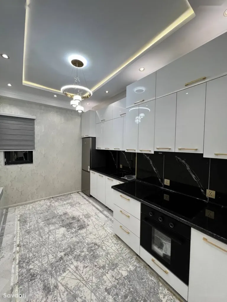 3-комн. квартира, 3 этаж, 82 м², сино