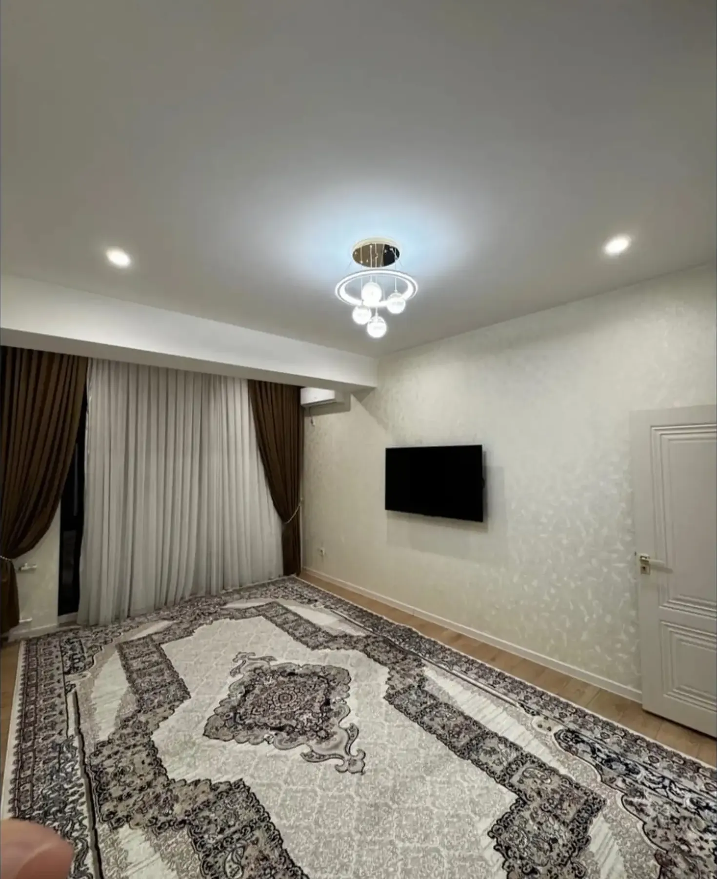 2-комн. квартира, 14 этаж, 65м², Шохмансур