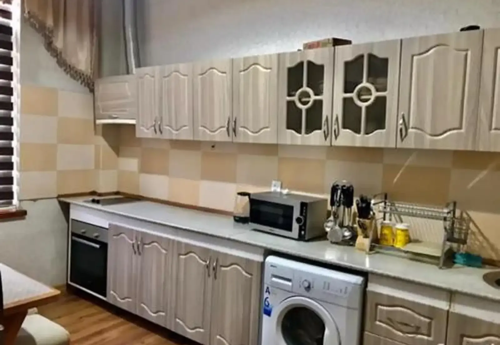 3-комн. квартира, 3 этаж, 140м², Сино
