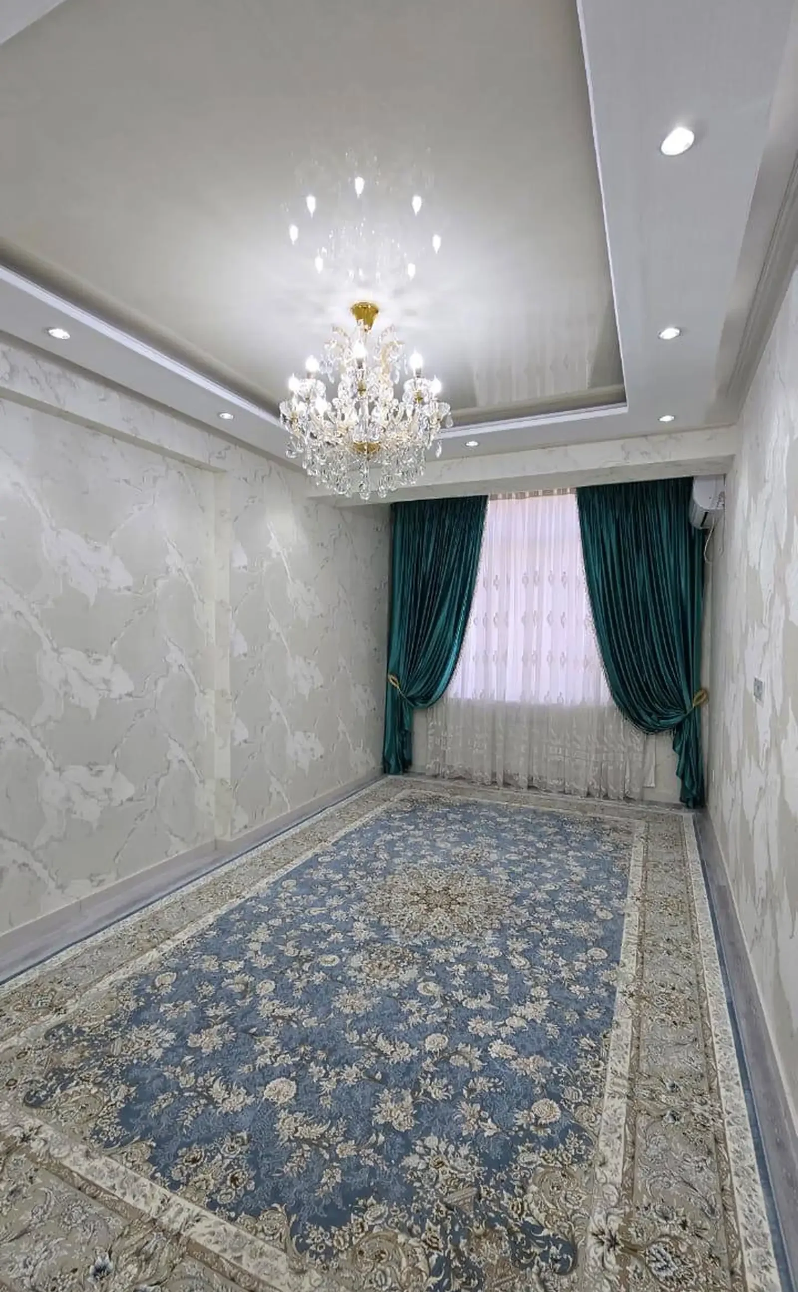 3-комн. квартира, 16 этаж, 88 м², Фирдавси Маладёжни