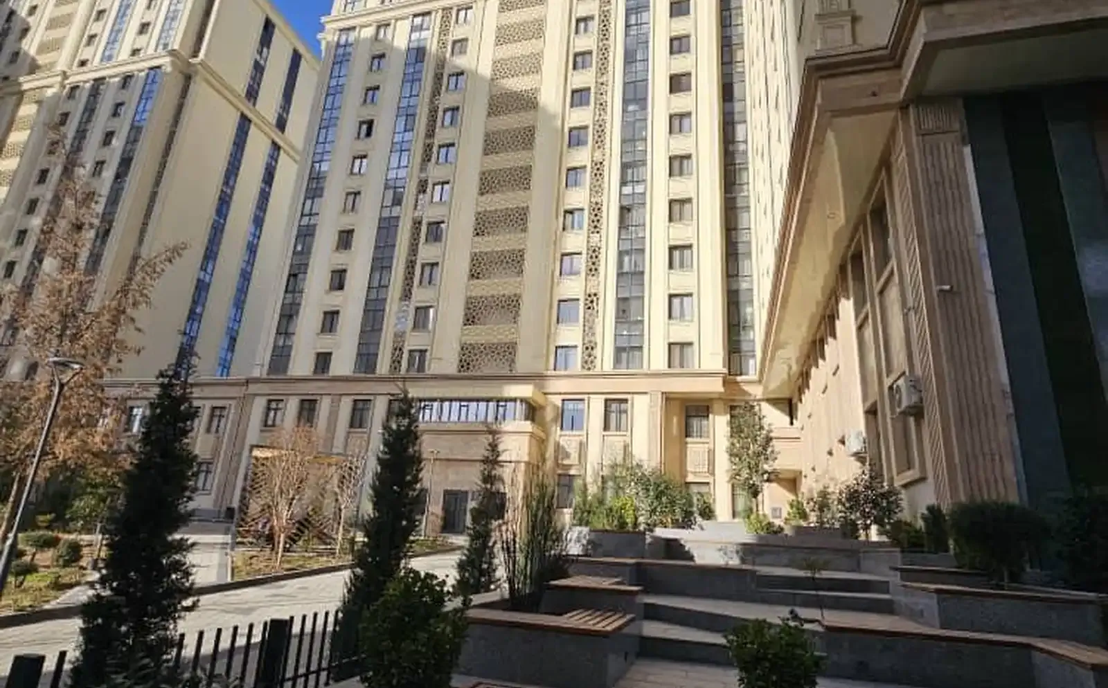2-комн. квартира, 15 этаж, 59 м², Шохмансур