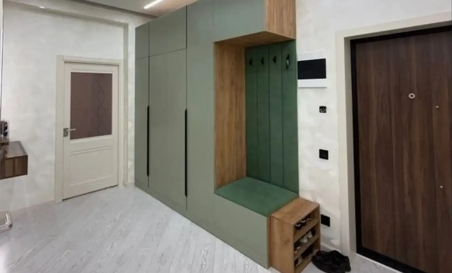 2-к квартира, 13 этаж, 68 м², Сино, 102 мкр, ру ба руи роддом