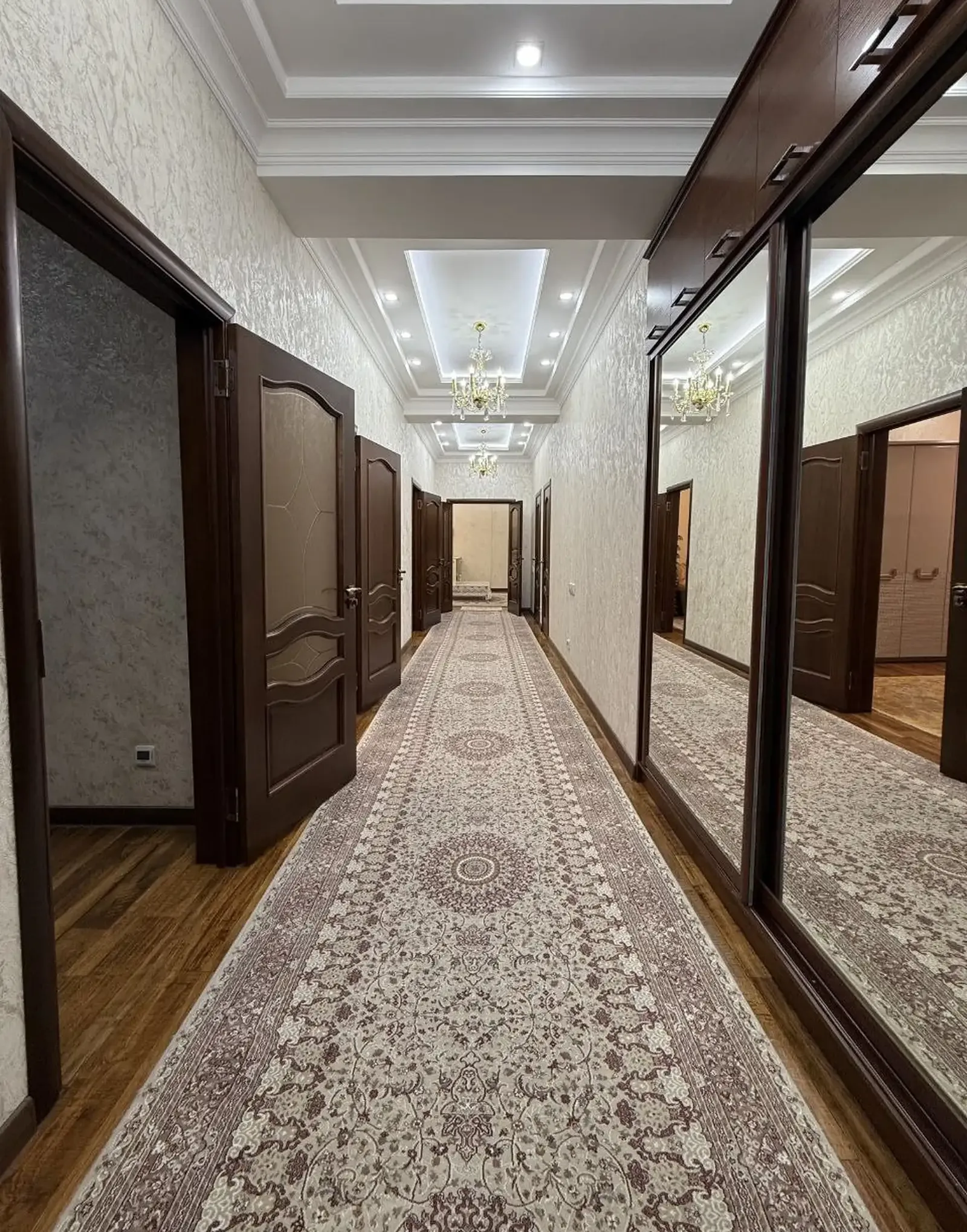 2-комн. квартира, 12 этаж, 127 м², Шохмансур, Ахмади Дониш