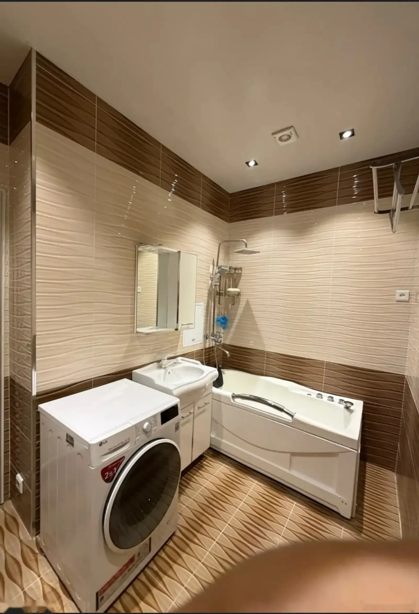 3-комн. квартира, 5 этаж, 96м², Шохмансур Танка