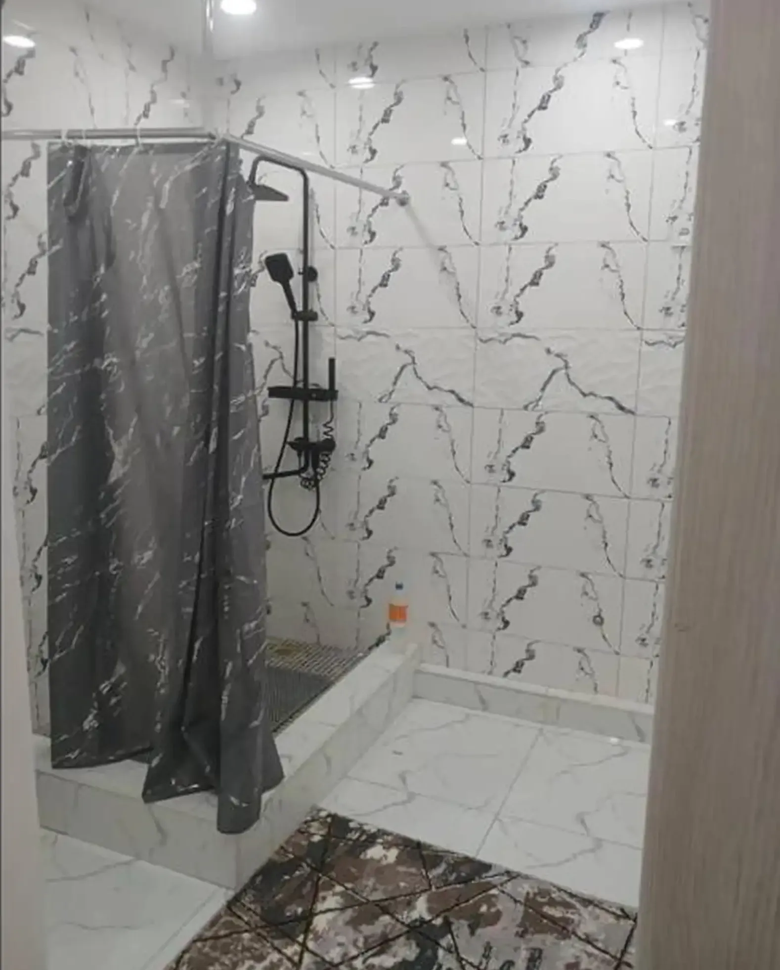 2-комн. квартира, 13 этаж, 80м², Фирдавси