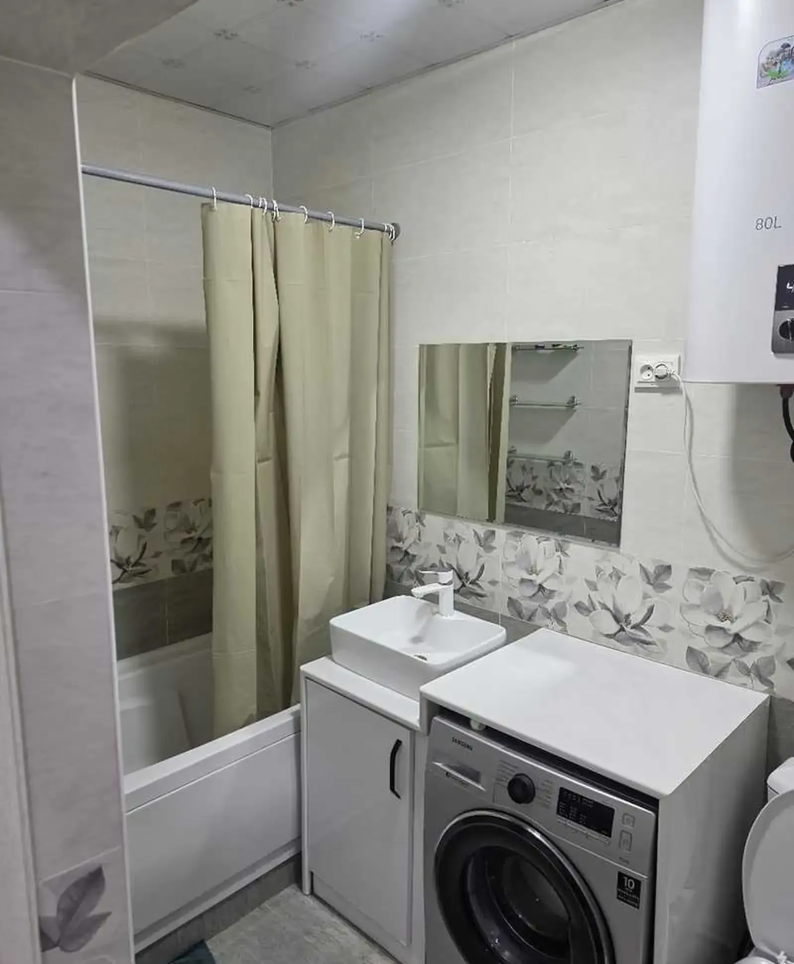 2-комн. квартира, 8 этаж, 65м², Сино