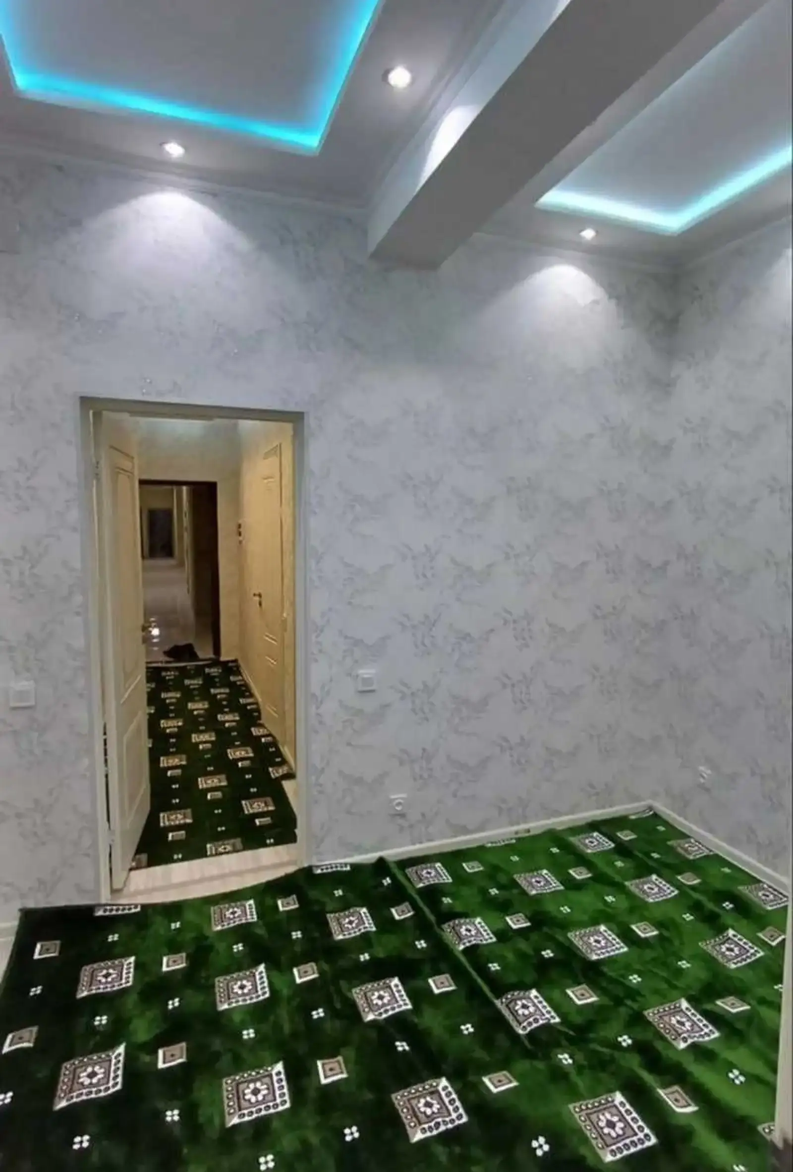 2-комн. квартира, 16 этаж, 40м², Шохмансур