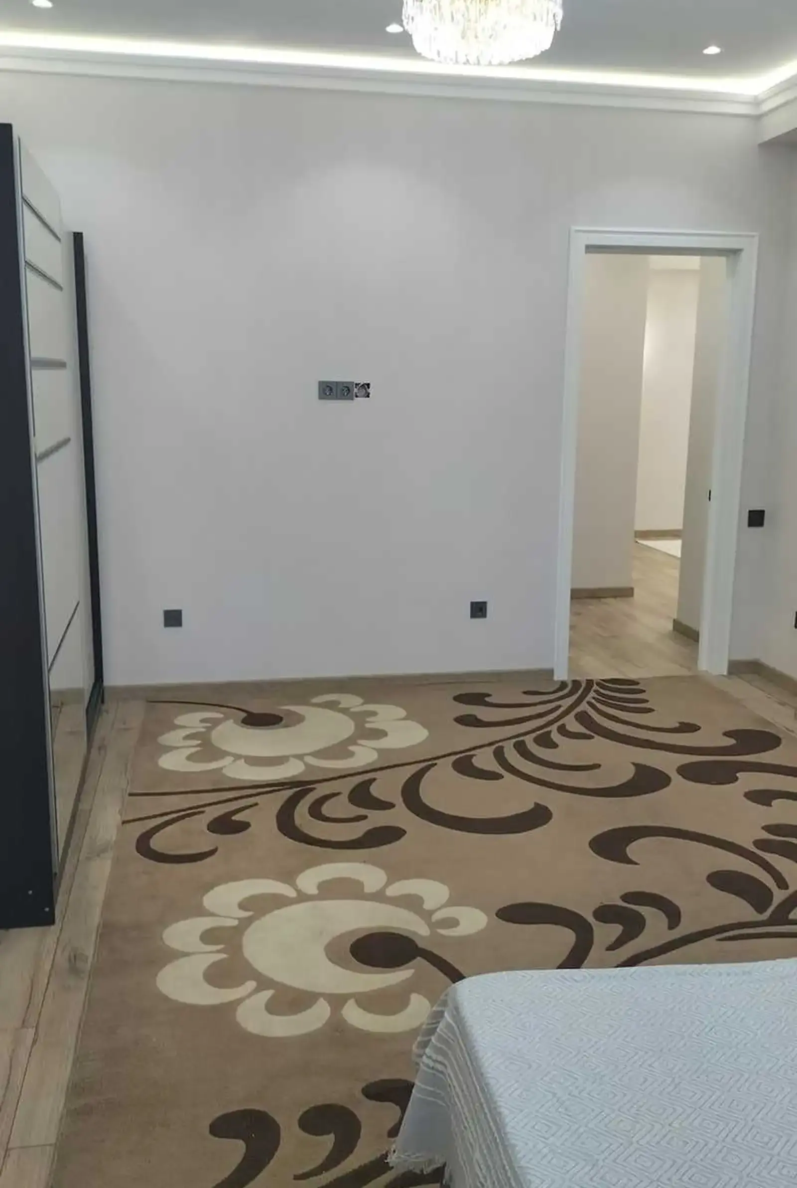 2-комн. квартира, 5 этаж, 90м², Сомони