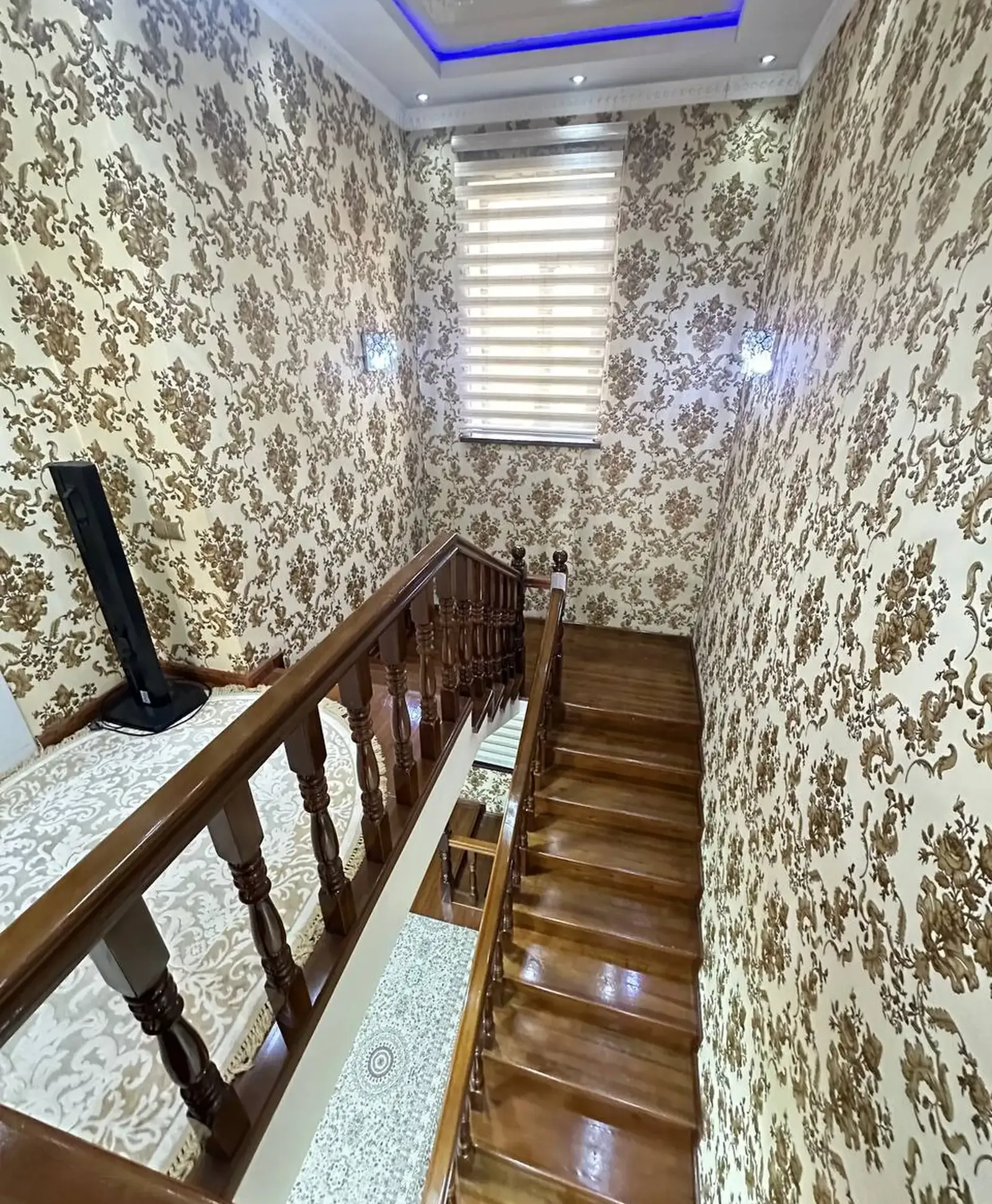 2 этажный, 6-комн. дом, 323 м², 5 соток, Сино