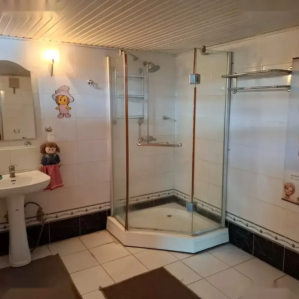 1-этажный, 6 комнатный дом, 180 м², Сомони