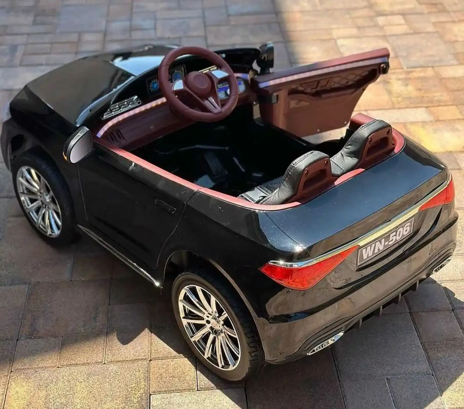 Детский электромобиль