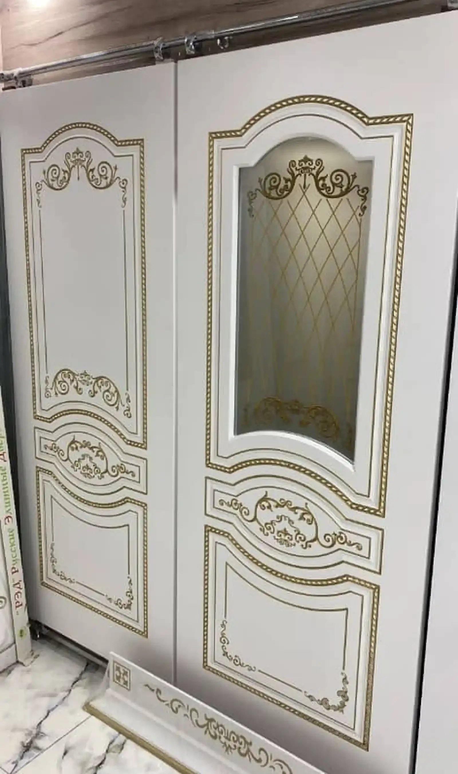 Дверь