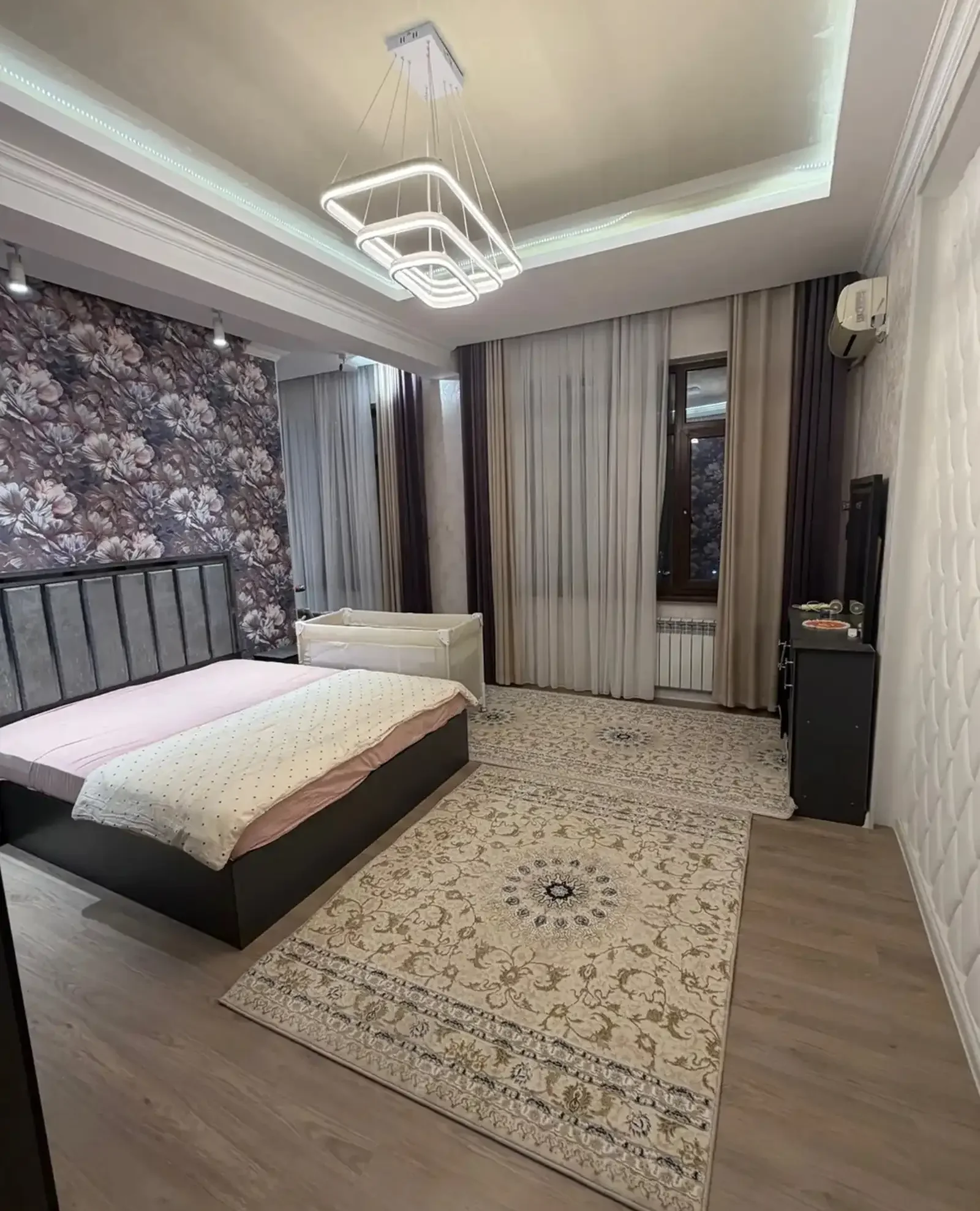 3-комн. квартира, 5 этаж, 130м², Дом печати, И Сомони