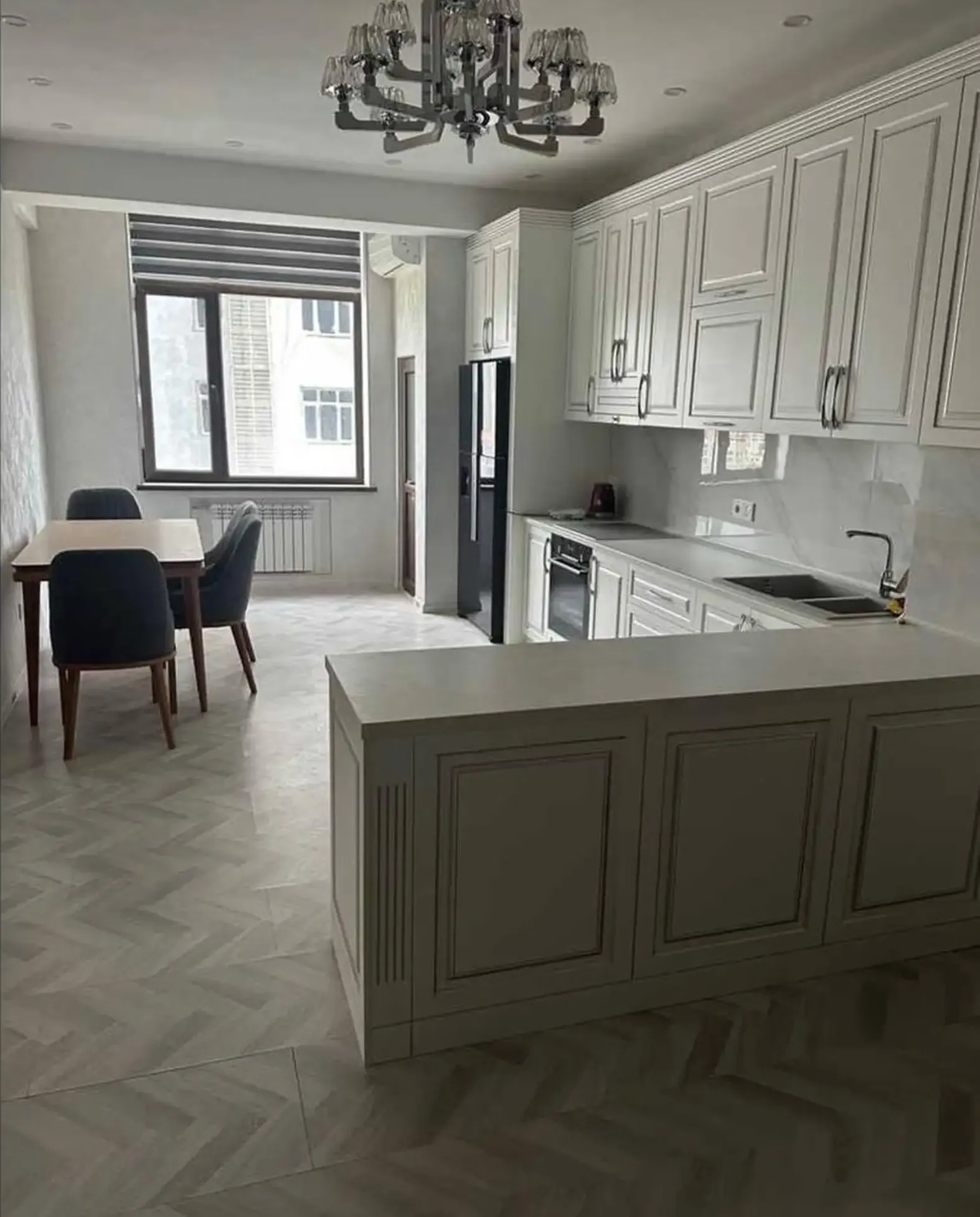 3-комн. квартира, 13 этаж, 150м², И. Сомони