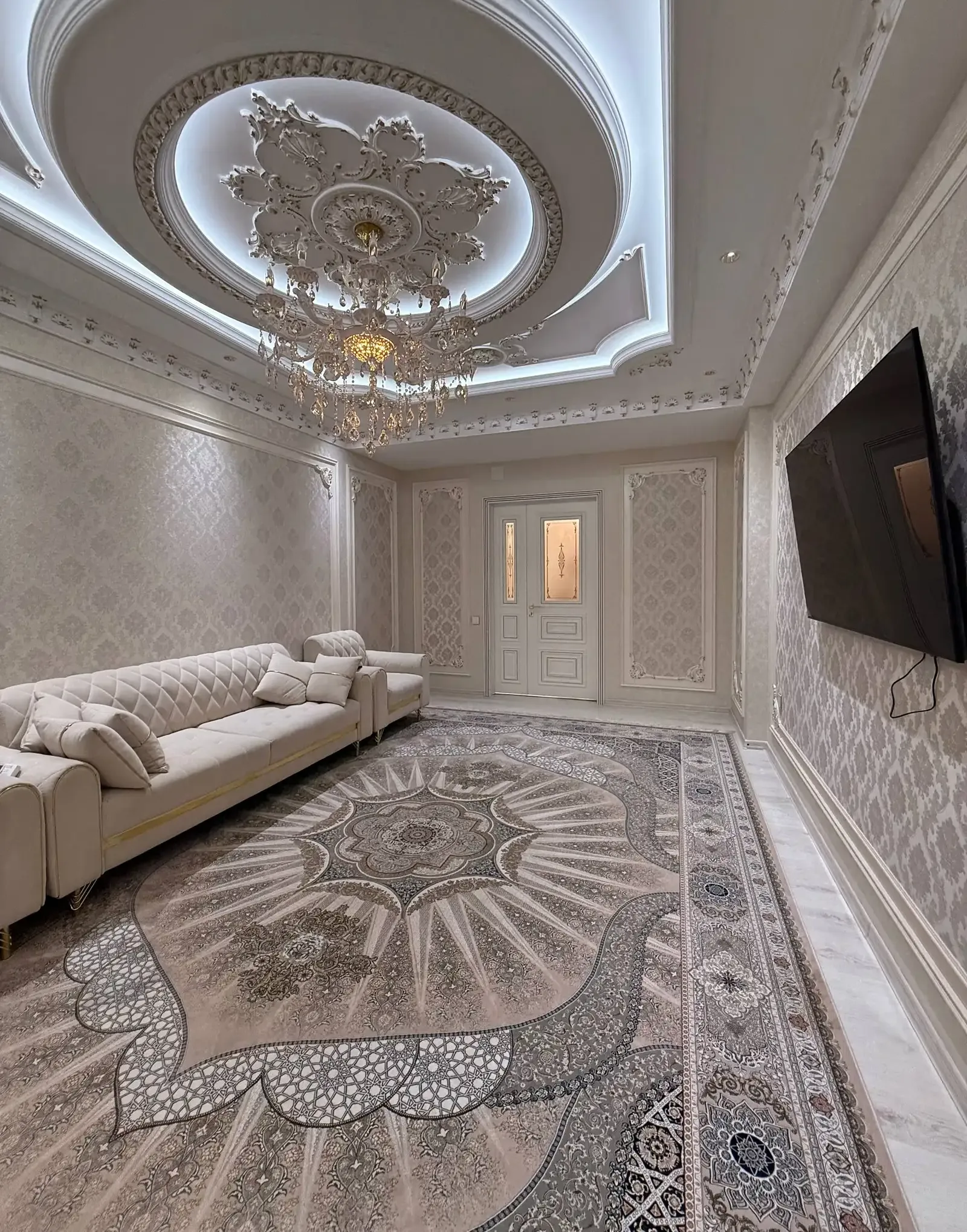 3-комн. квартира, 2 этаж, 134 м², Сино, 91мкр, поликлиникаи 10