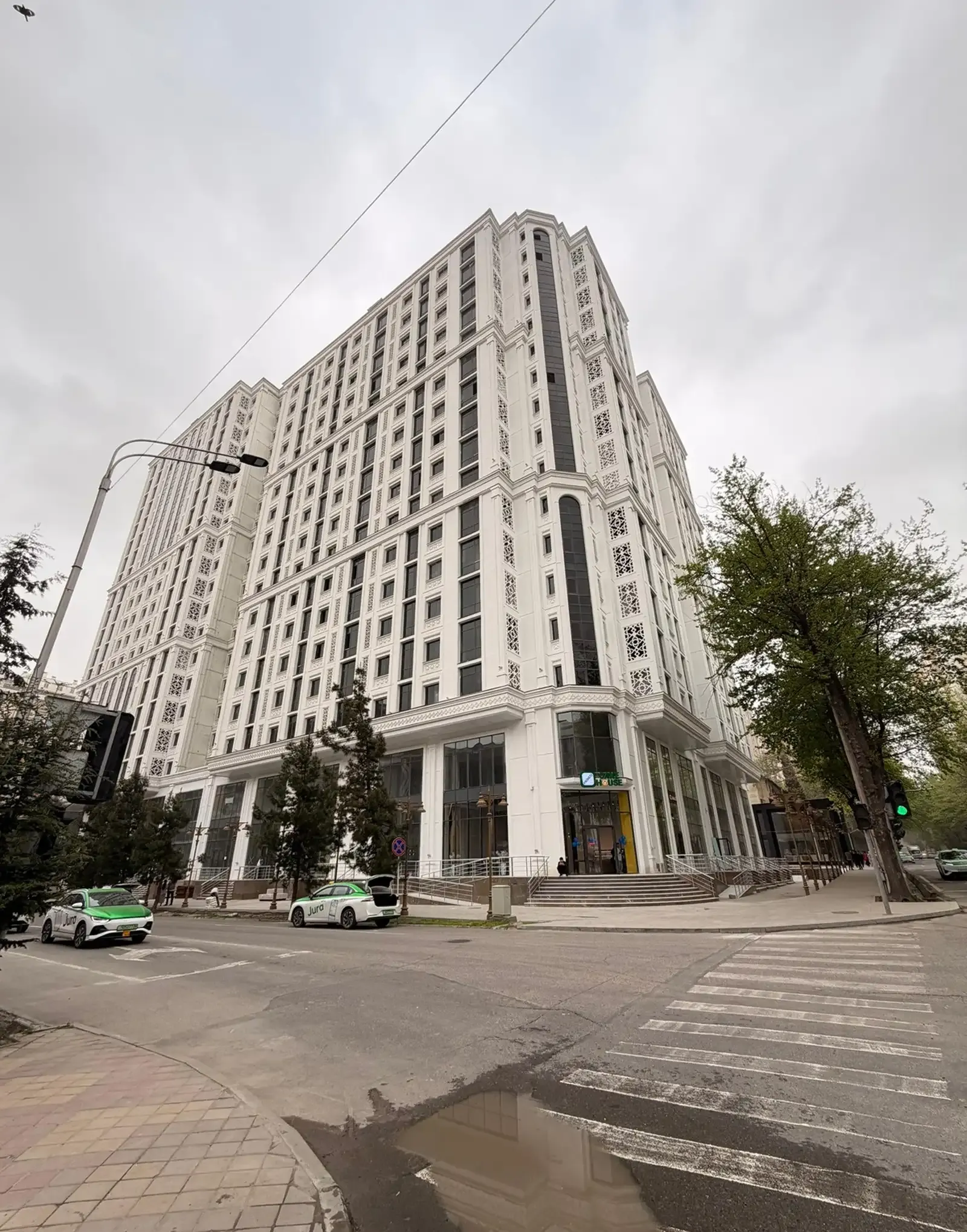 3-комн. квартира, 14 этаж, 133 м², Оперка, Славянский университет