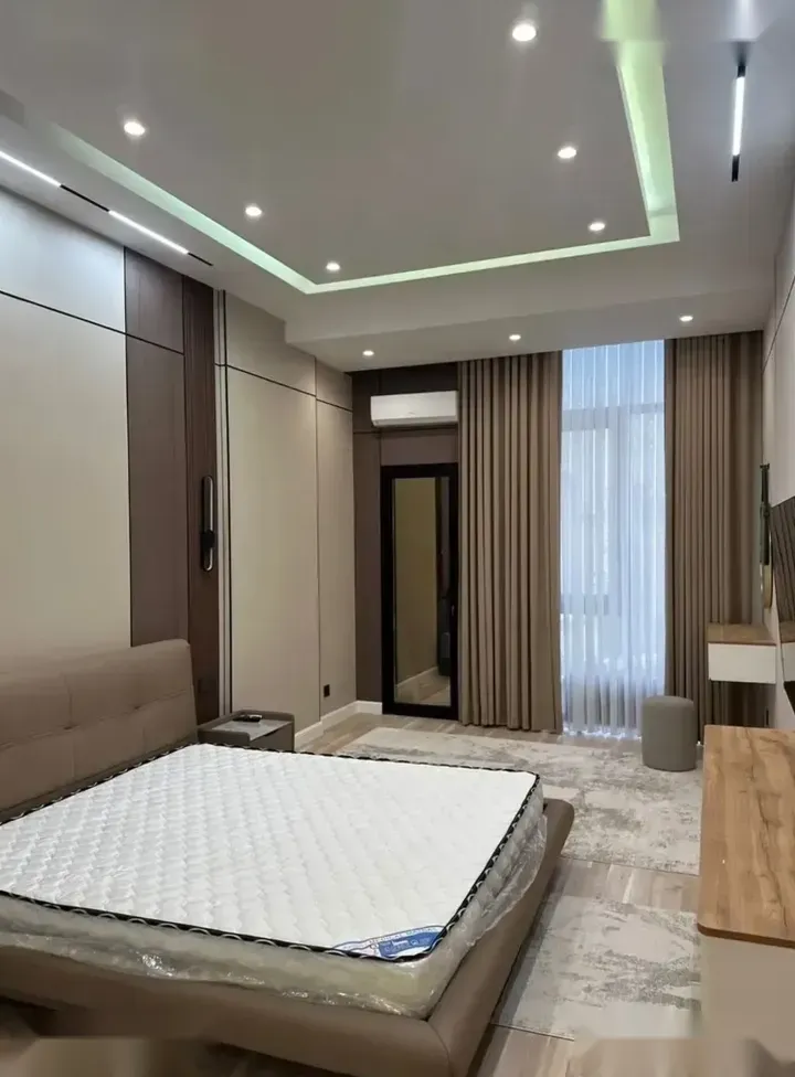 2-комн. квартира, 10 этаж, 81м², Шохмансур