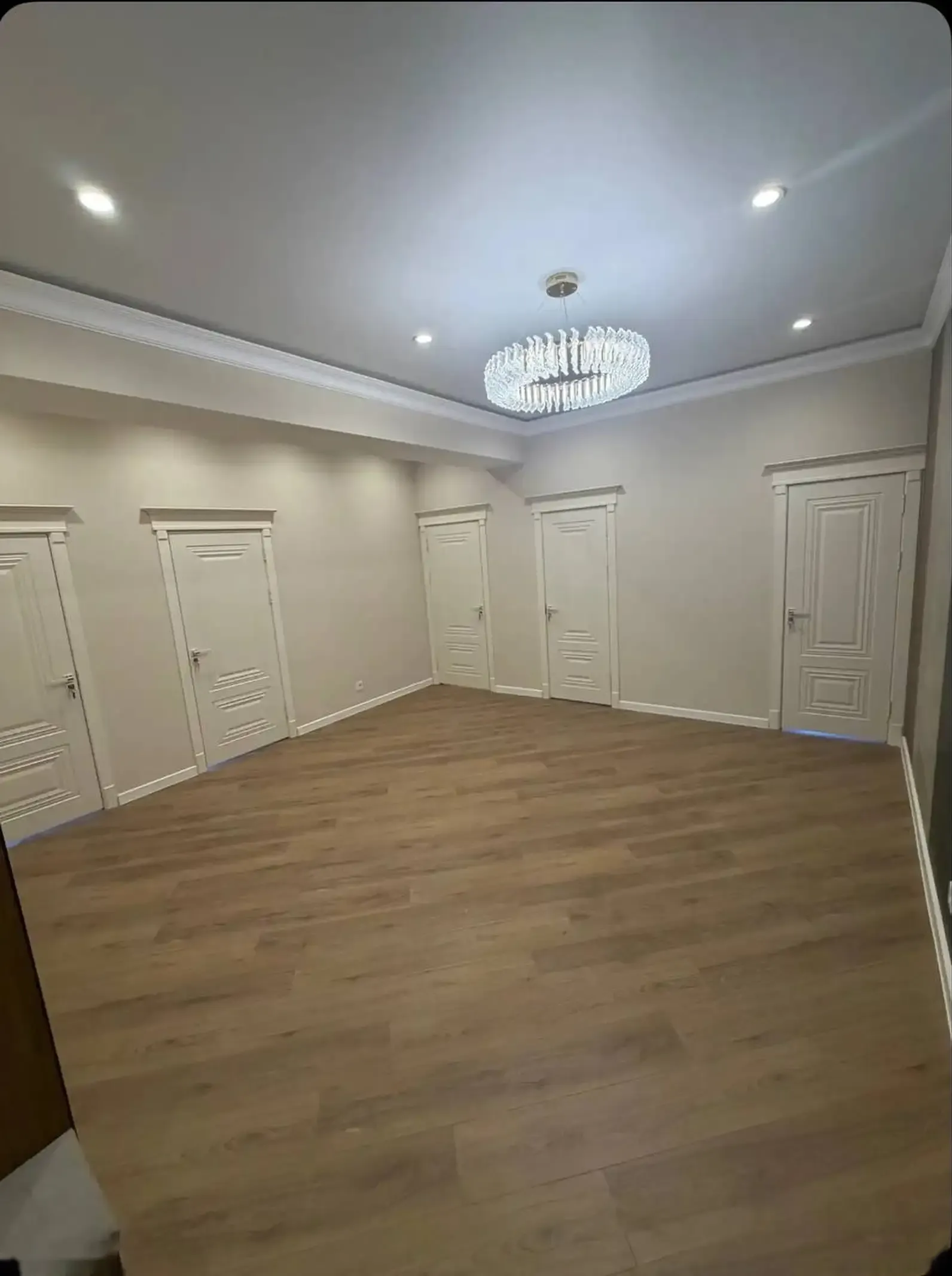 4-комн. квартира, 13 этаж, 116 м², И. Сомони
