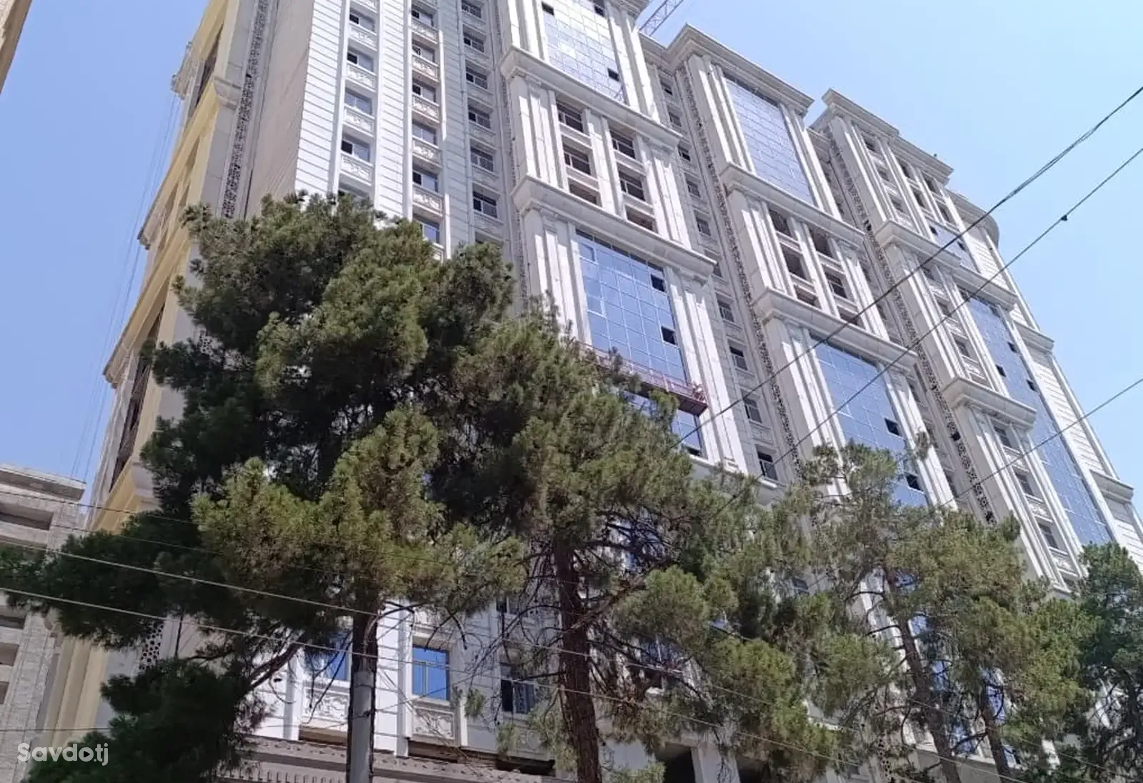 3-комн. квартира, 17 этаж, 141 м², Шохмансур 4 рохаи Садбарг