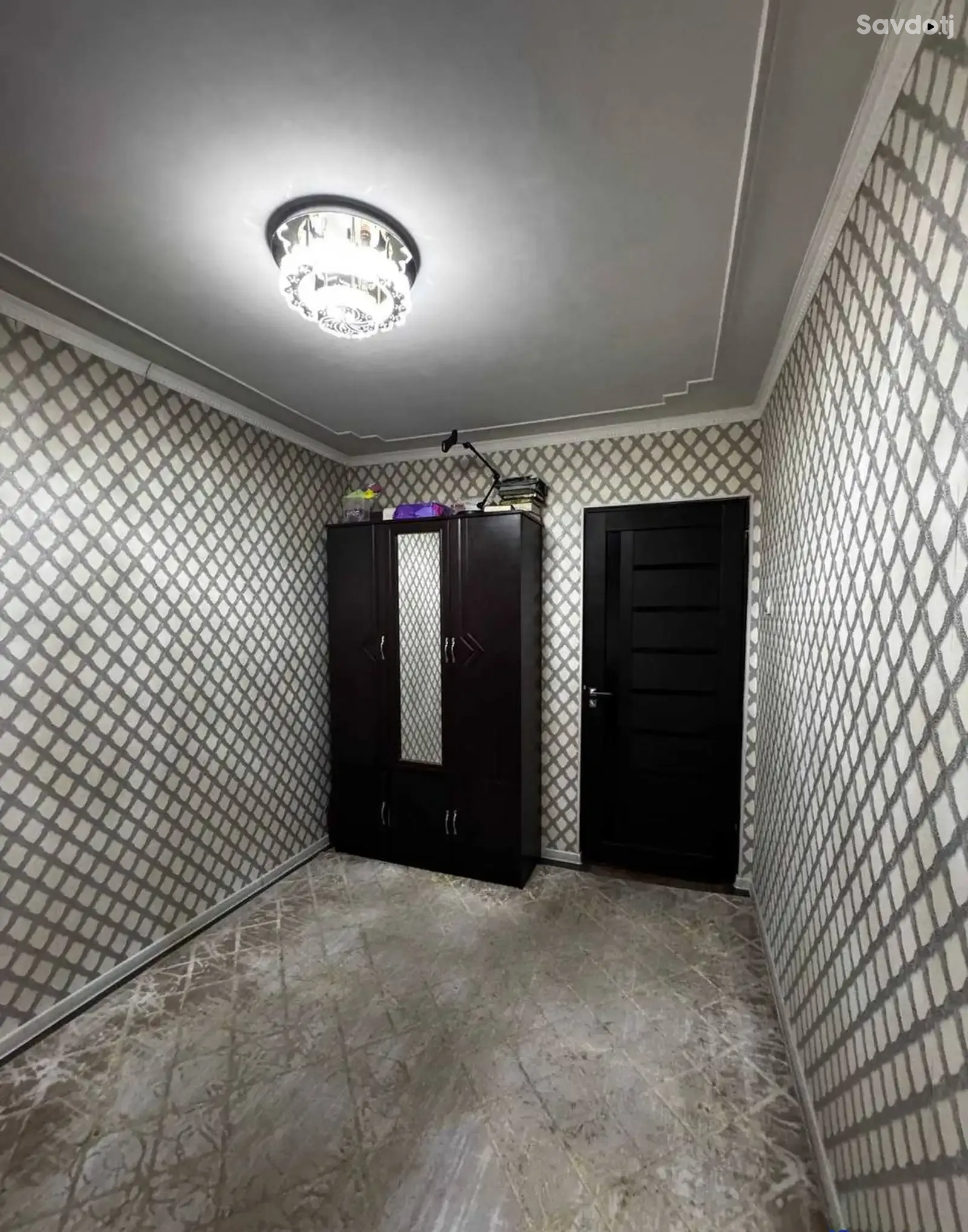 3-комн. квартира, 1 этаж, 70 м², сино