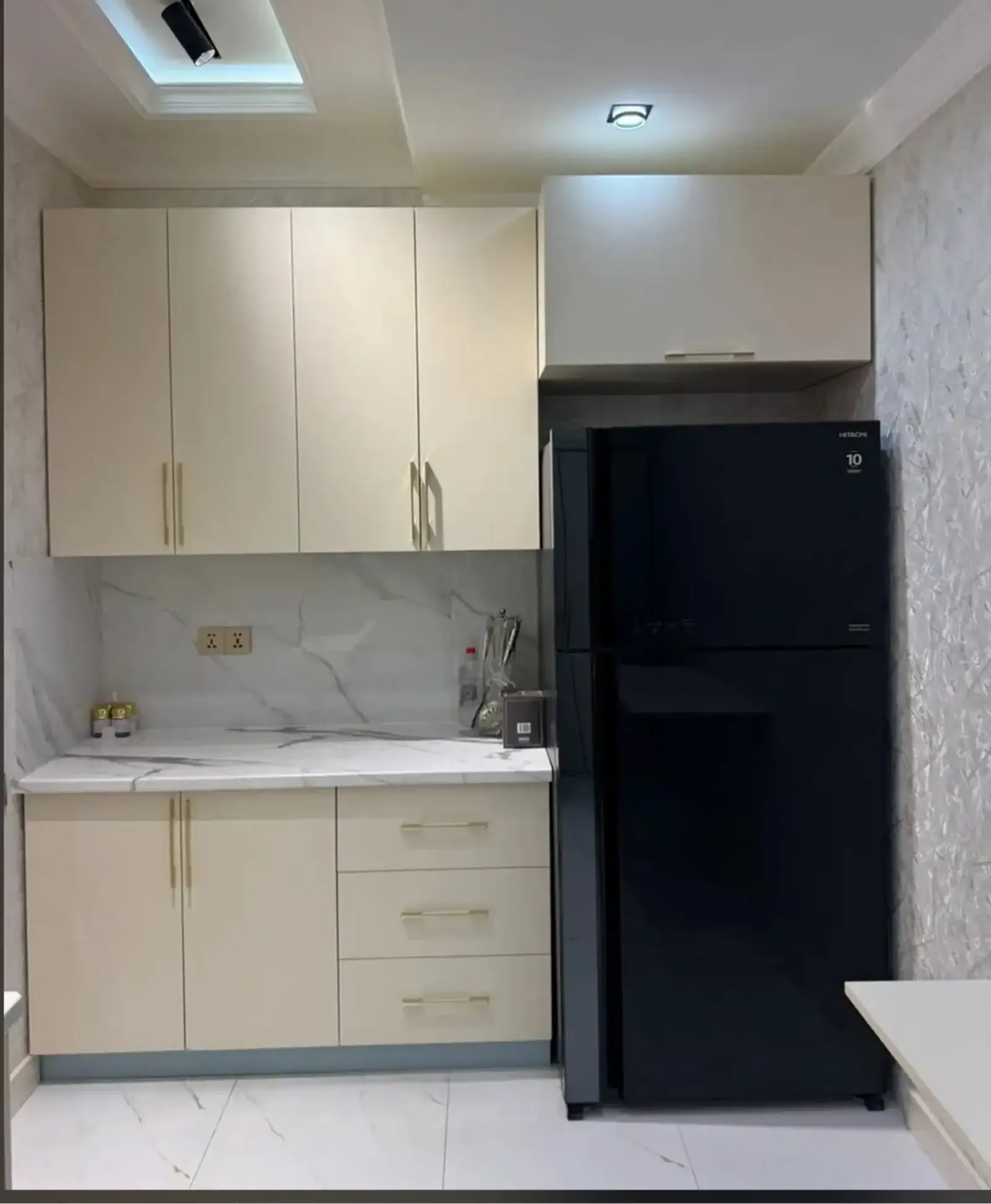 2-комн. квартира, 6 этаж, 65м², сино