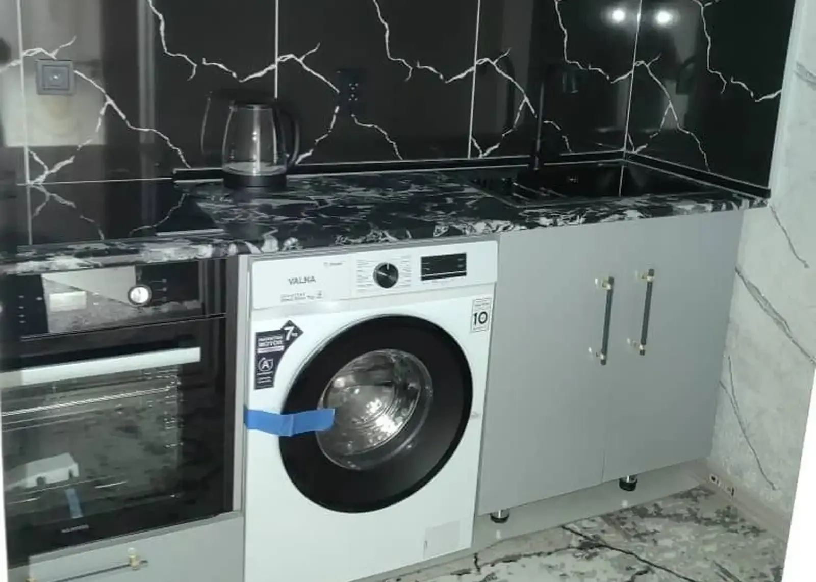 3-комн. квартира, 12 этаж, 65 м², Зарафшон, 102