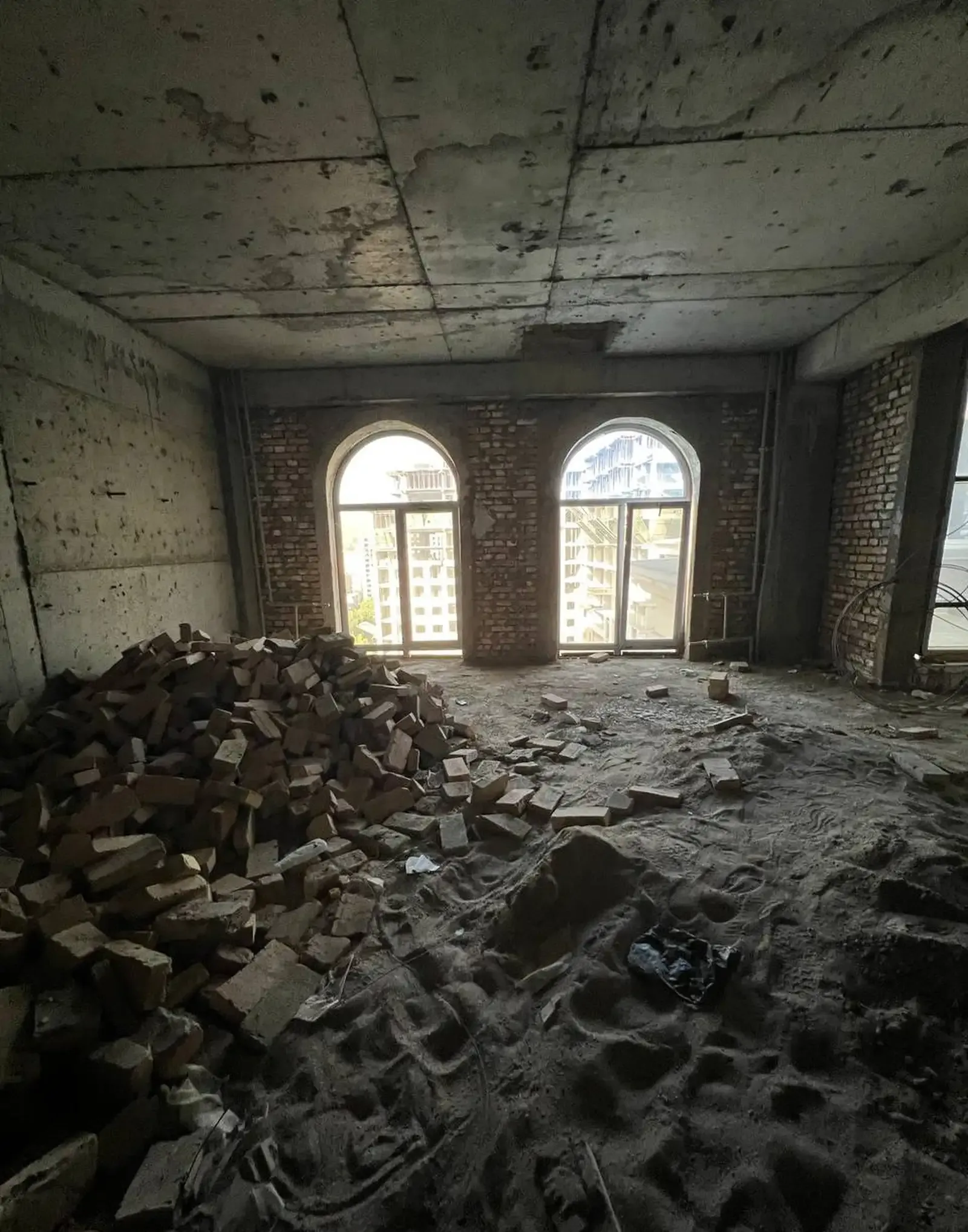 3-комн. квартира, 17 этаж, 136 м², Исмоили Сомони, ЦУМ, Шохпалас