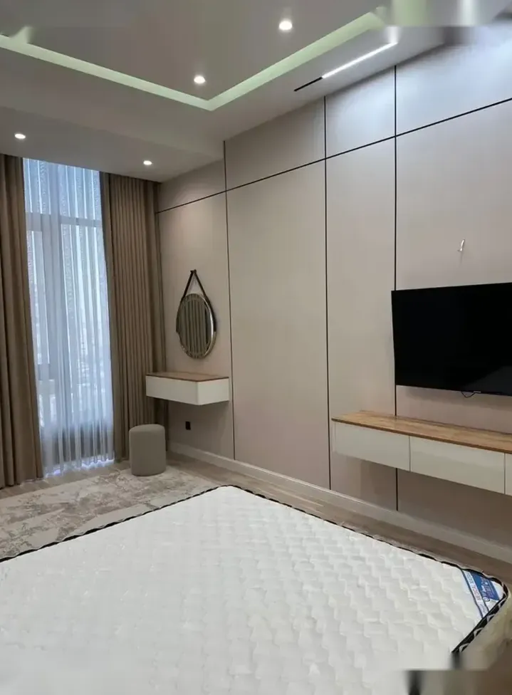 2-комн. квартира, 10 этаж, 81м², Шохмансур