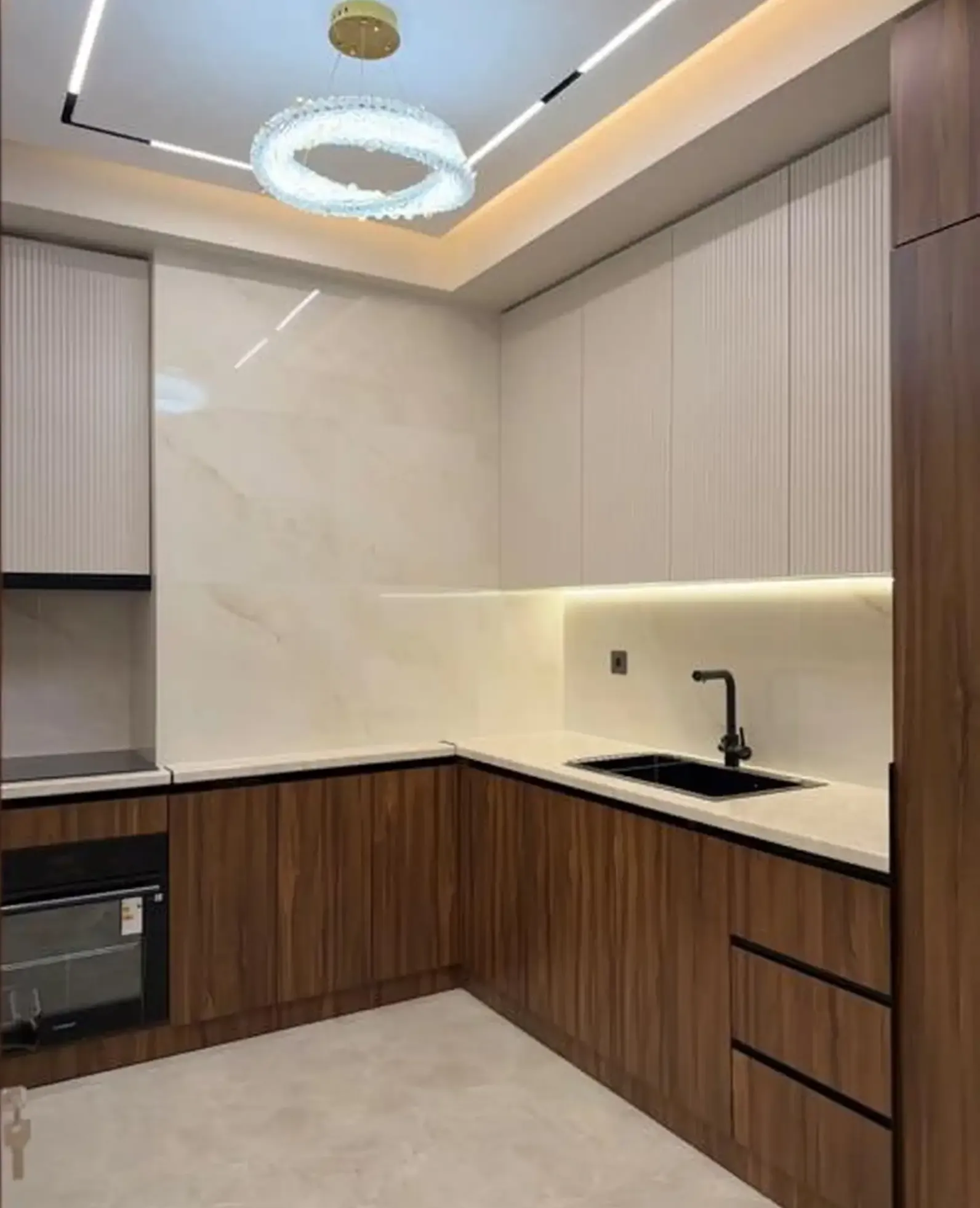 2-комн. квартира, 18 этаж, 60м², Сомони