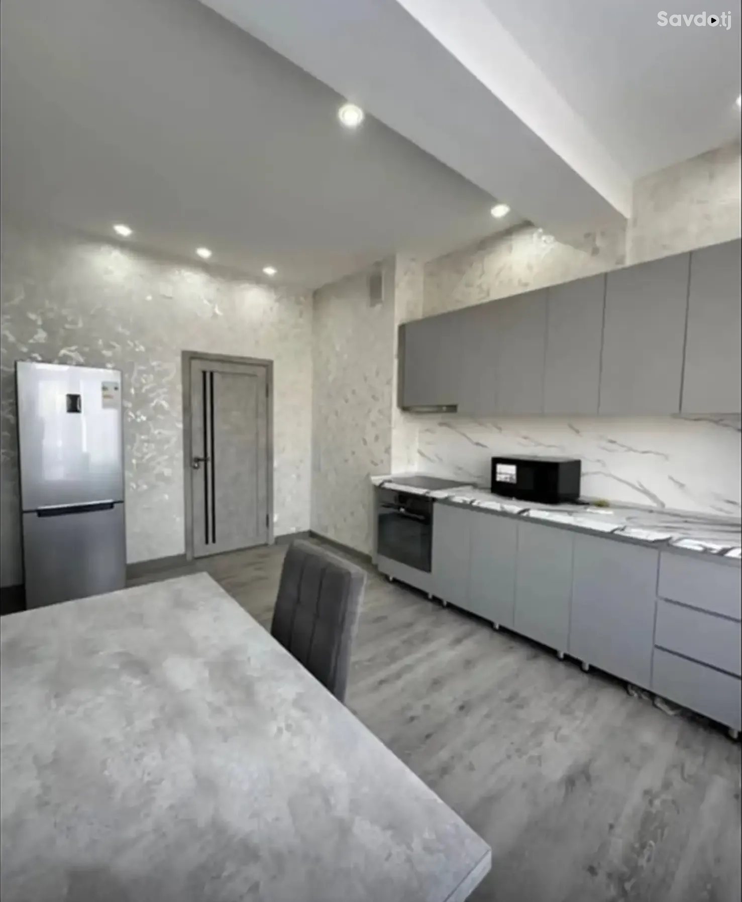 2-комн. квартира, 12 этаж, 76м², Шохмансур