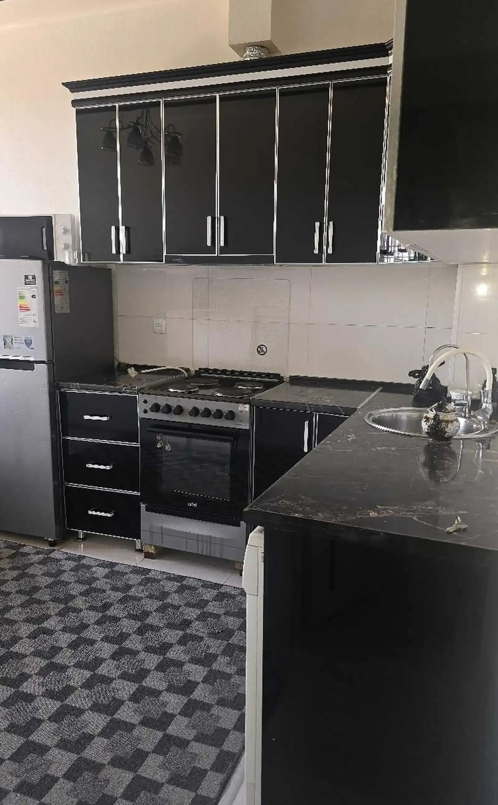 2-комн. квартира, 6 этаж, 55м², караболо