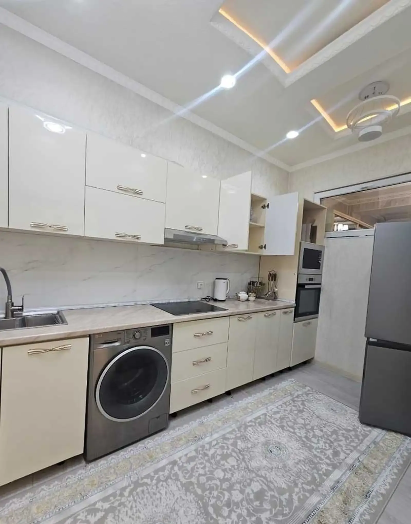 2-комн. квартира, 8 этаж, 90м², И. Сомони