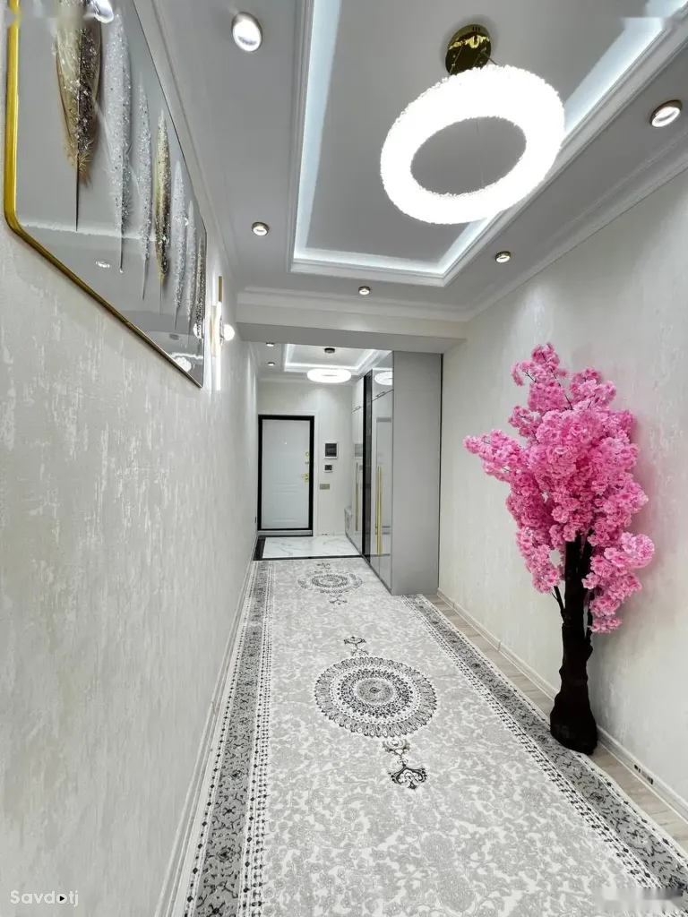 3-комн. квартира, 2 этаж, 70 м², сино