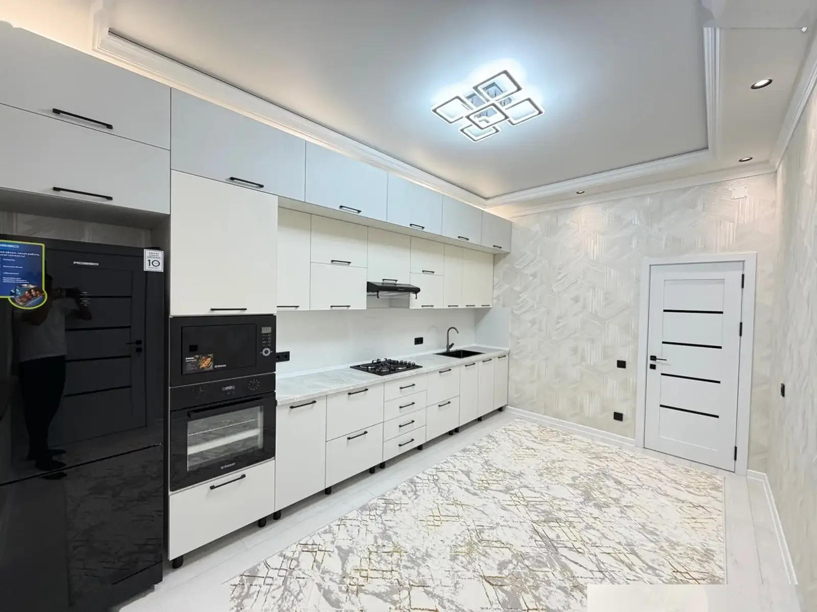 4-к квартира, 8 этаж, 93 м², 12 мкр