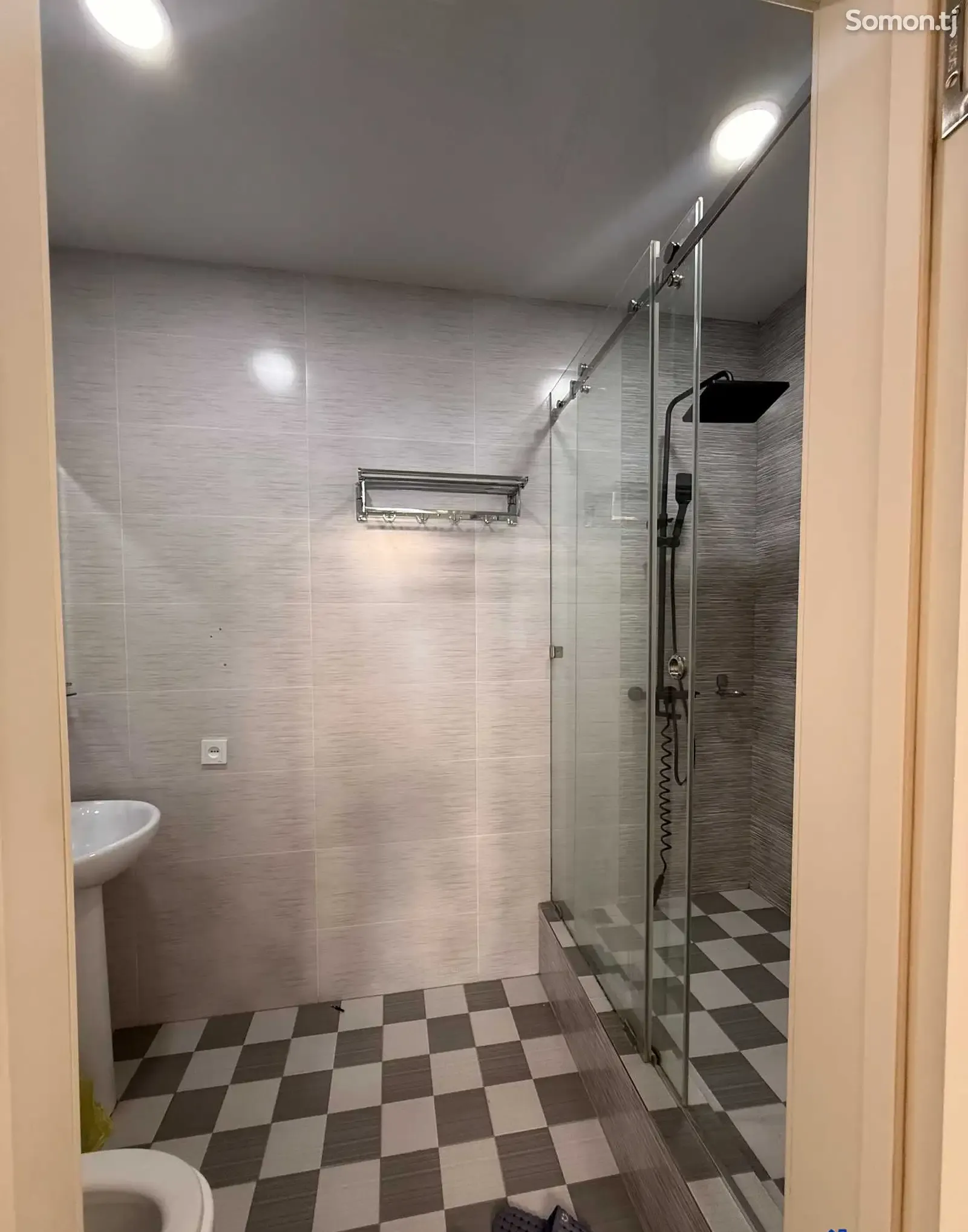 2-комн. квартира, 12 этаж, 77м², Овир