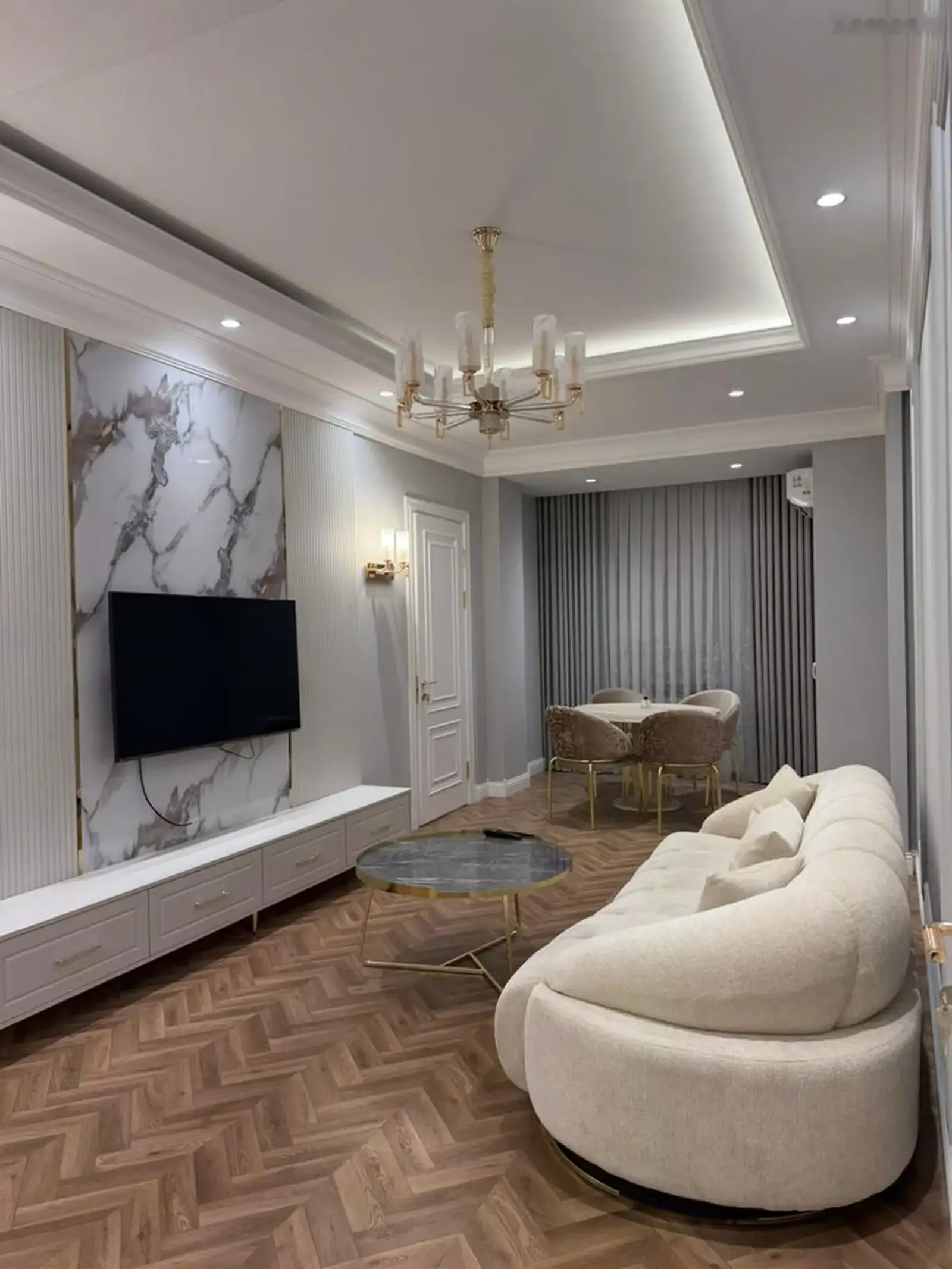 2-к квартира, 6 этаж, 92 м², Сафо, белый городок