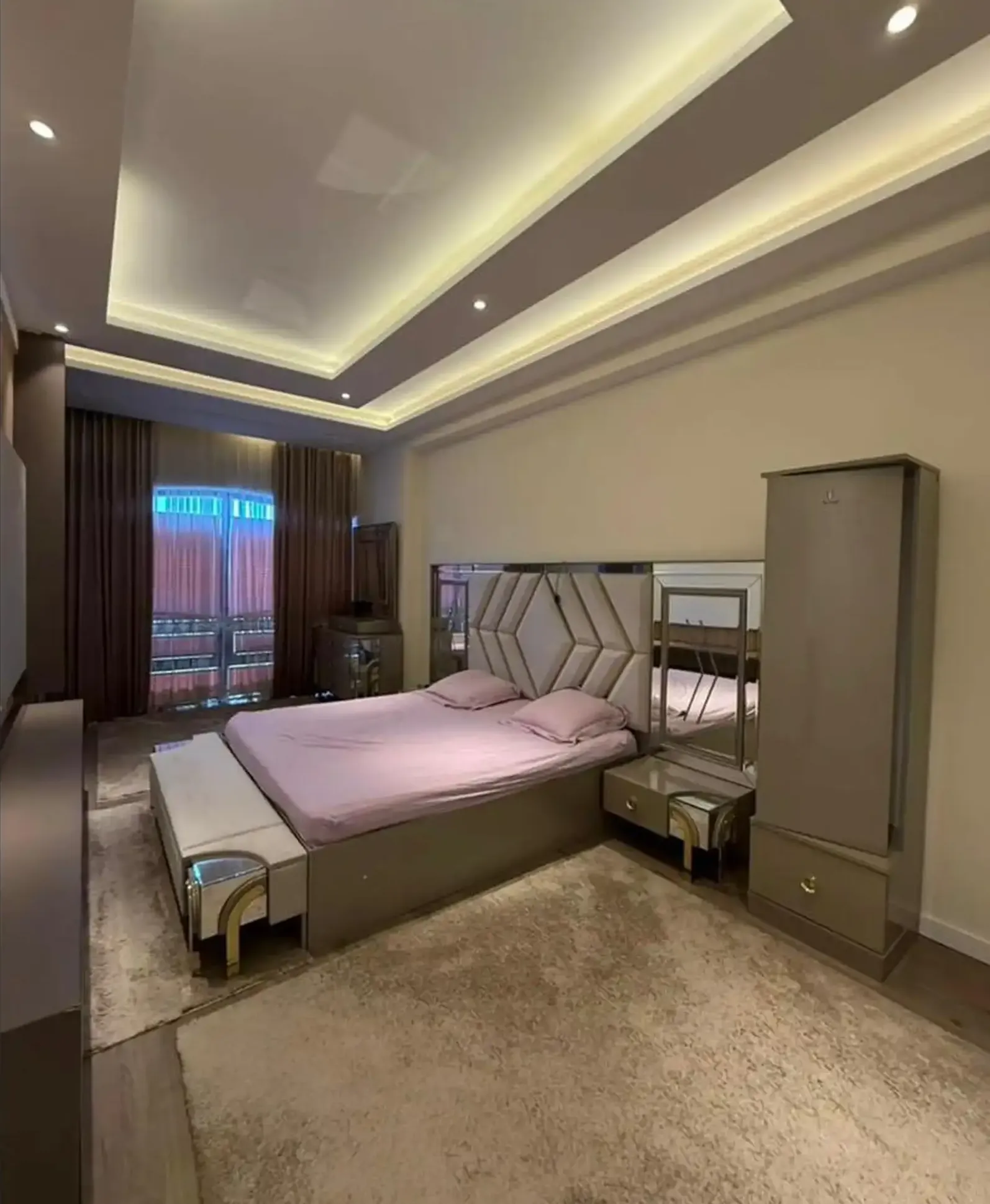 6-комн. квартира, 9 этаж, 300 м², Сомони