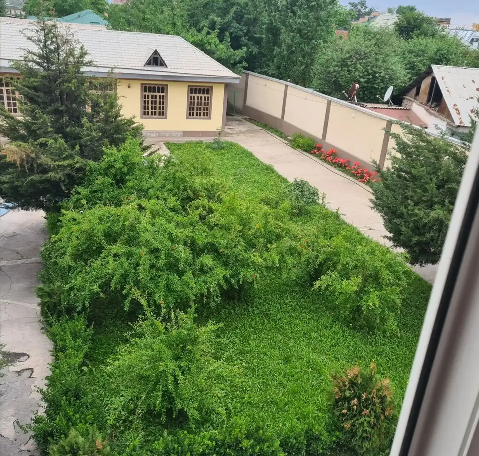 Дом, Фирдавси