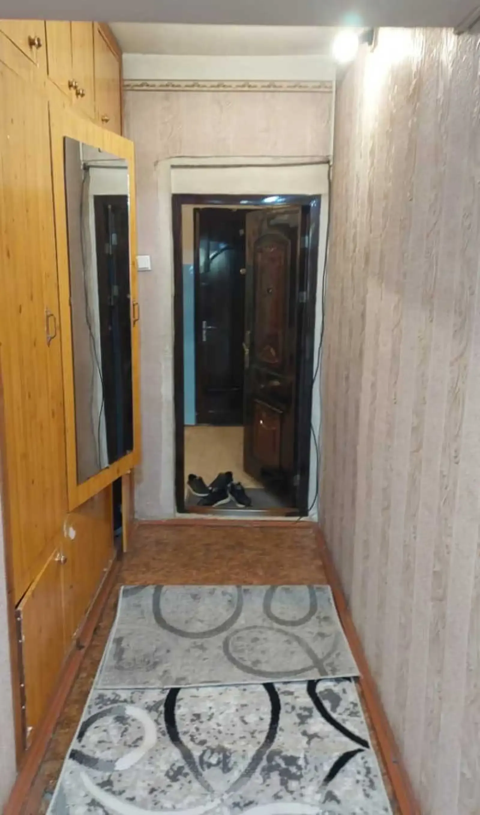 2-комн. квартира, 2 этаж, 75м², И. Сомони, пушти донишгои Славянский