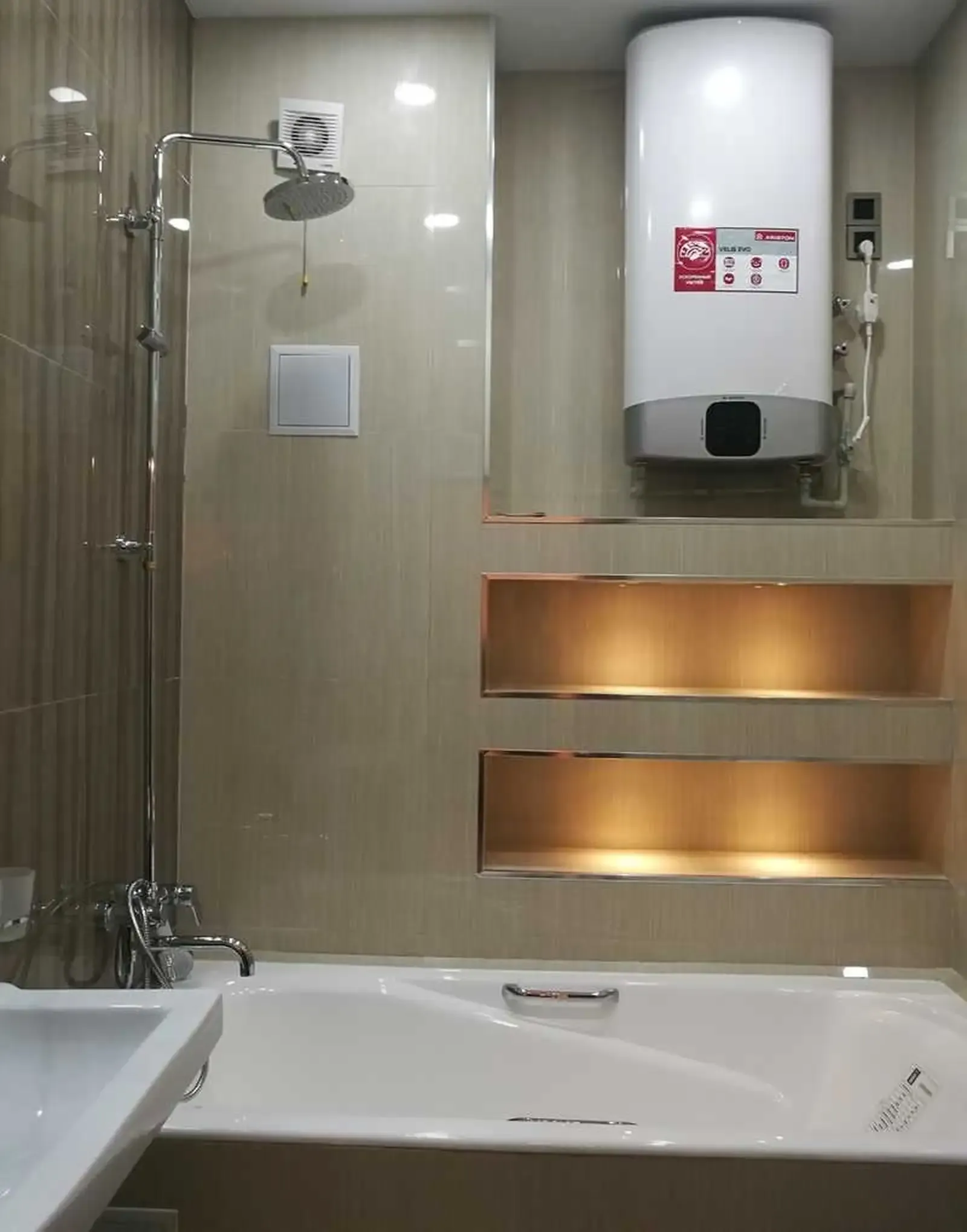 2-комн. квартира, 15 этаж, 57м², Исмоили Сомони.Родоми 1 .Доми Симурғ