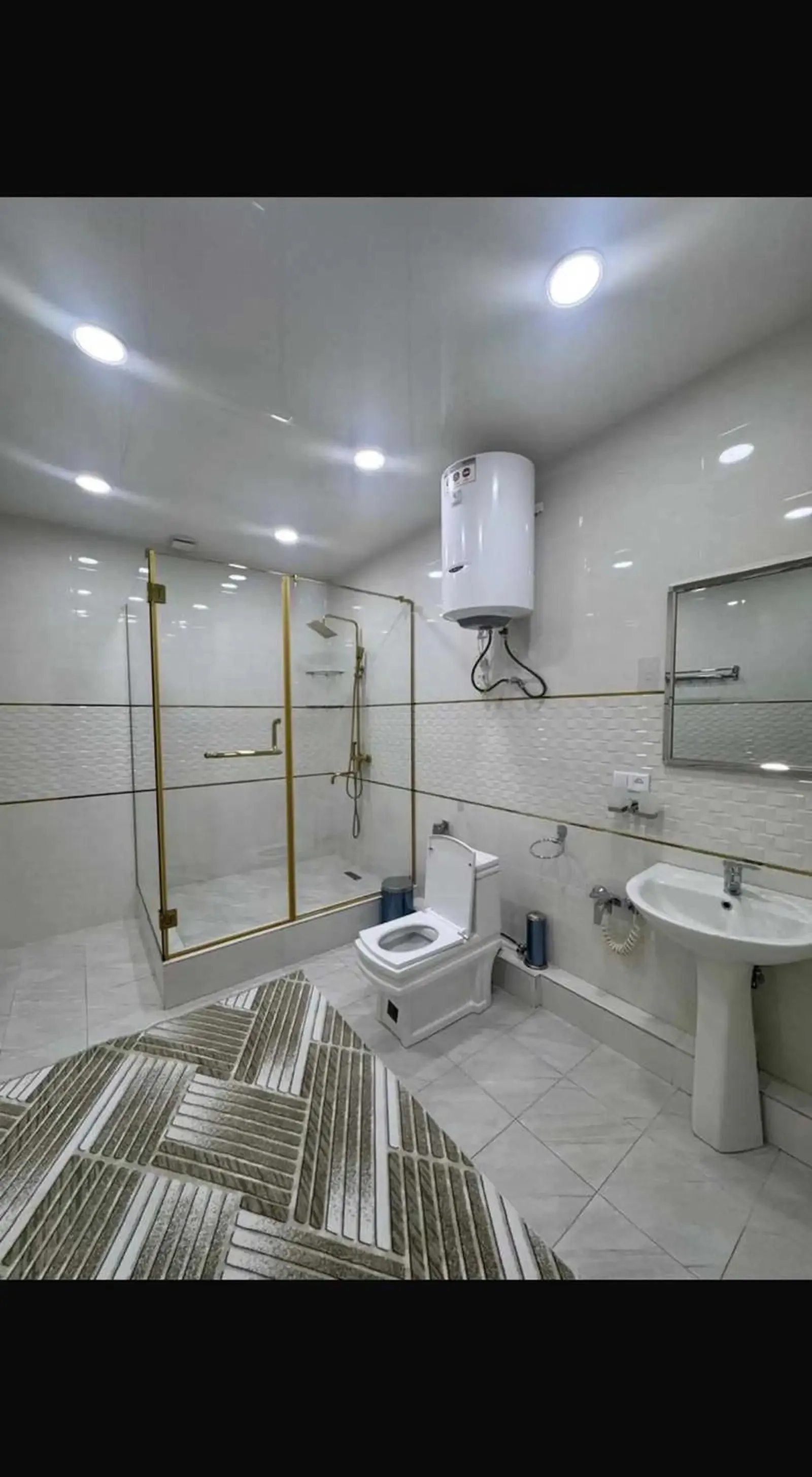 4-комн. квартира, 3 этаж, 190м², Центр
