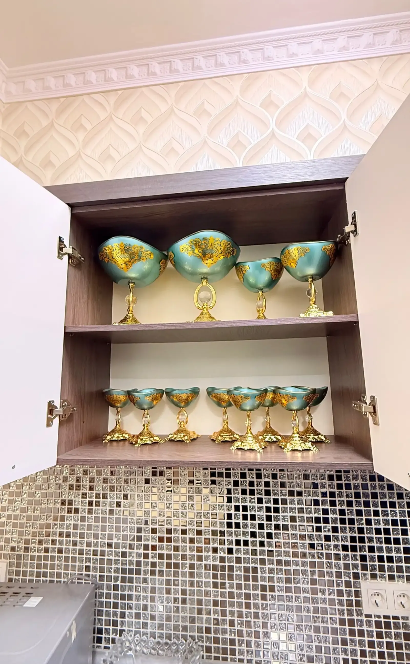 3-комн. квартира, 3 этаж, 97м², Посольство РФ, ориентир — магазин Baby Shop