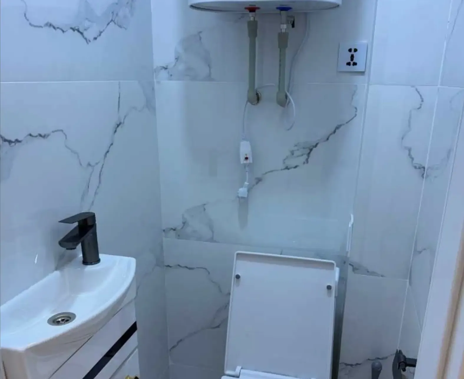 2-комн. квартира, 14 этаж, 75м², Шохмансур