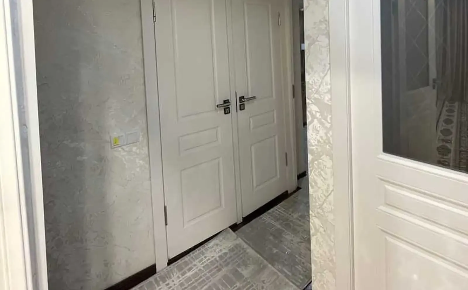 2-комн. квартира, 5 этаж, 68м², Фирдавси