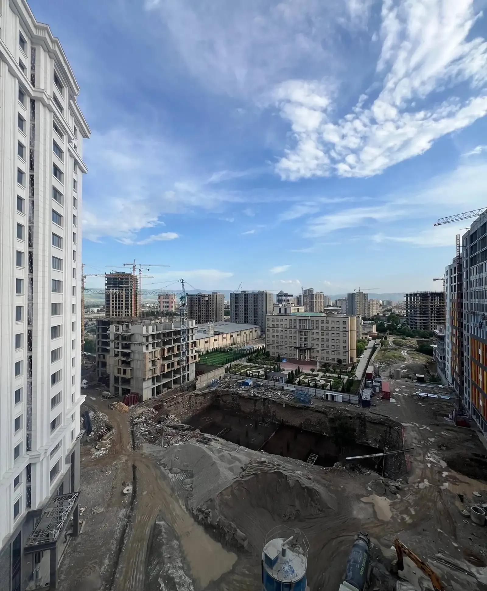 3-комн. квартира, 11 этаж, 93 м², Ёвари главный
