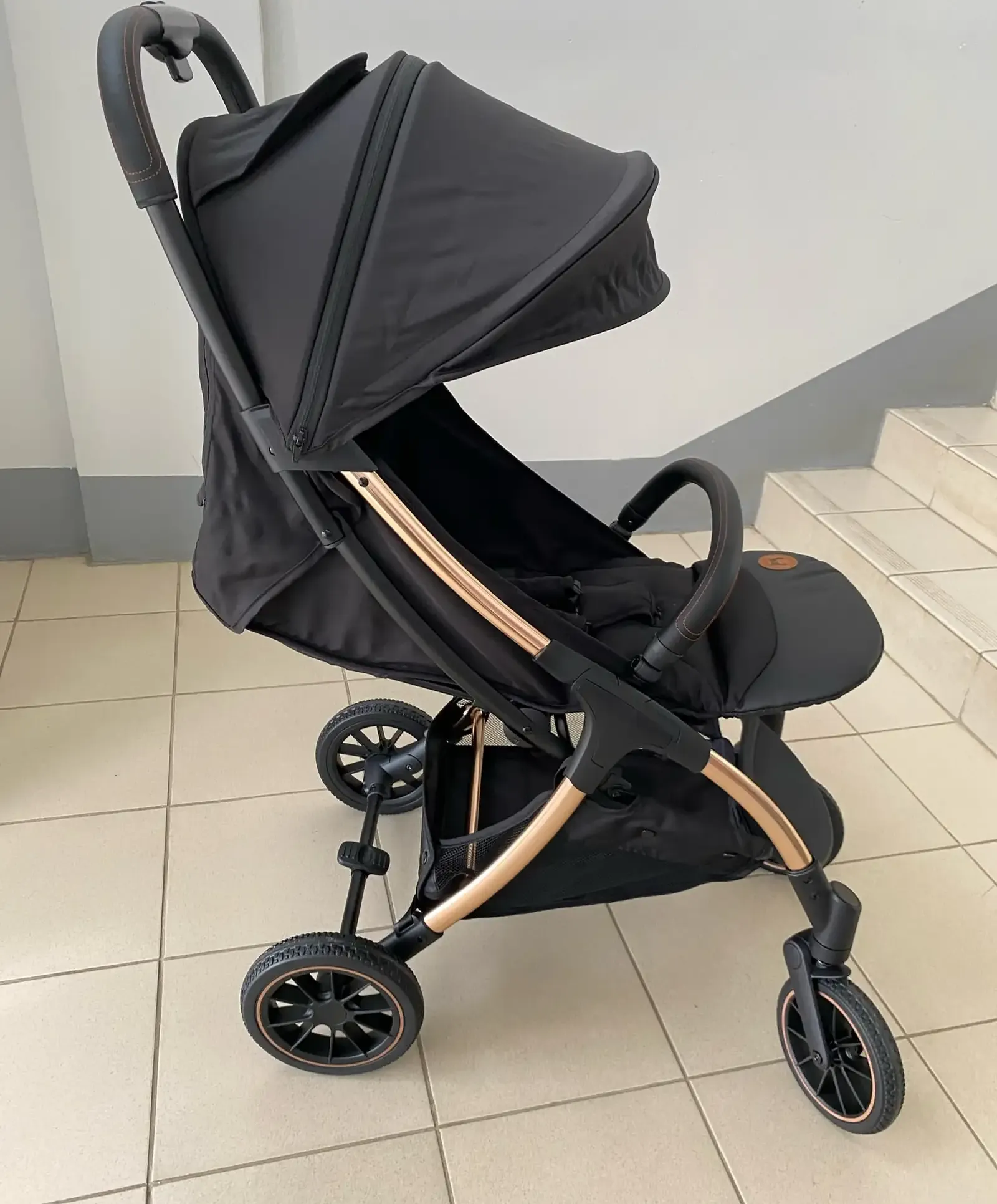 Прогулочная коляска Ining baby