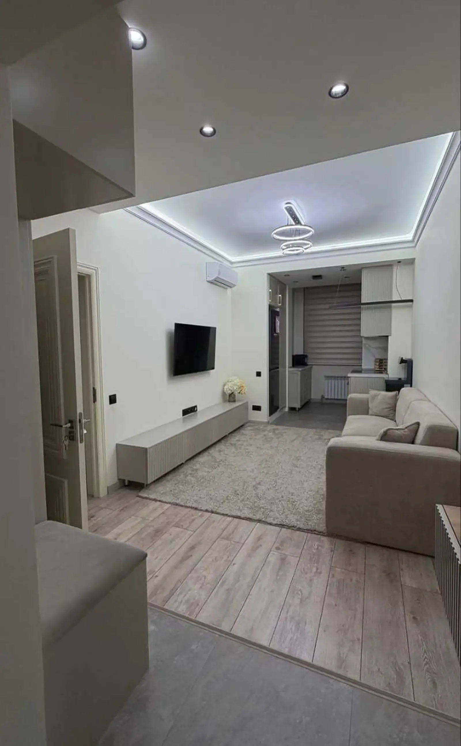 2-комн. квартира, 13 этаж, 50 м², Исмоили Сомони пушти парламент